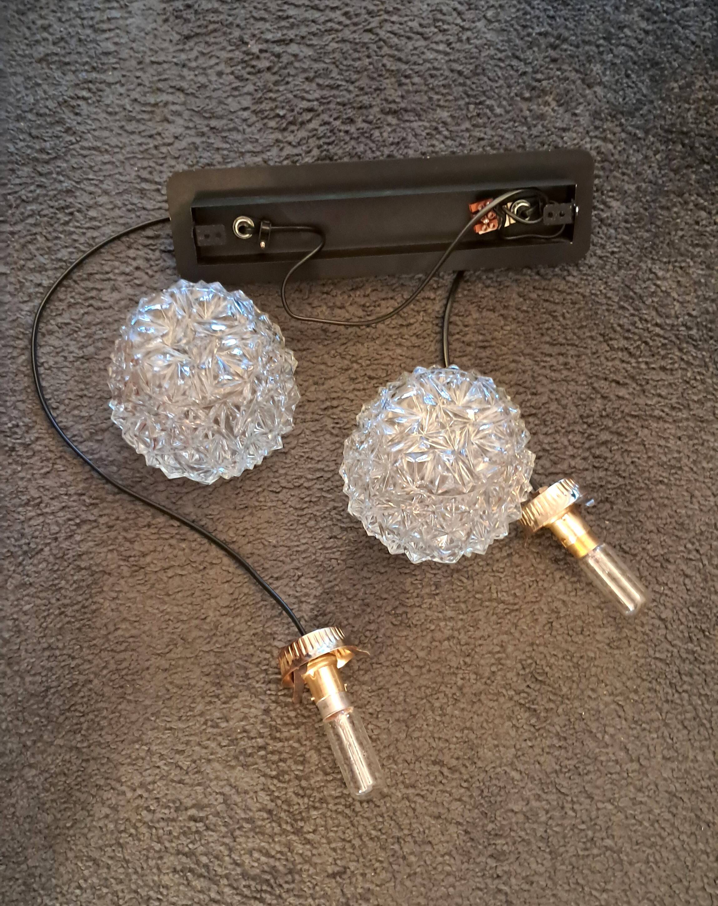 Two-light cascade pendant in gold-plated brass and molded glass