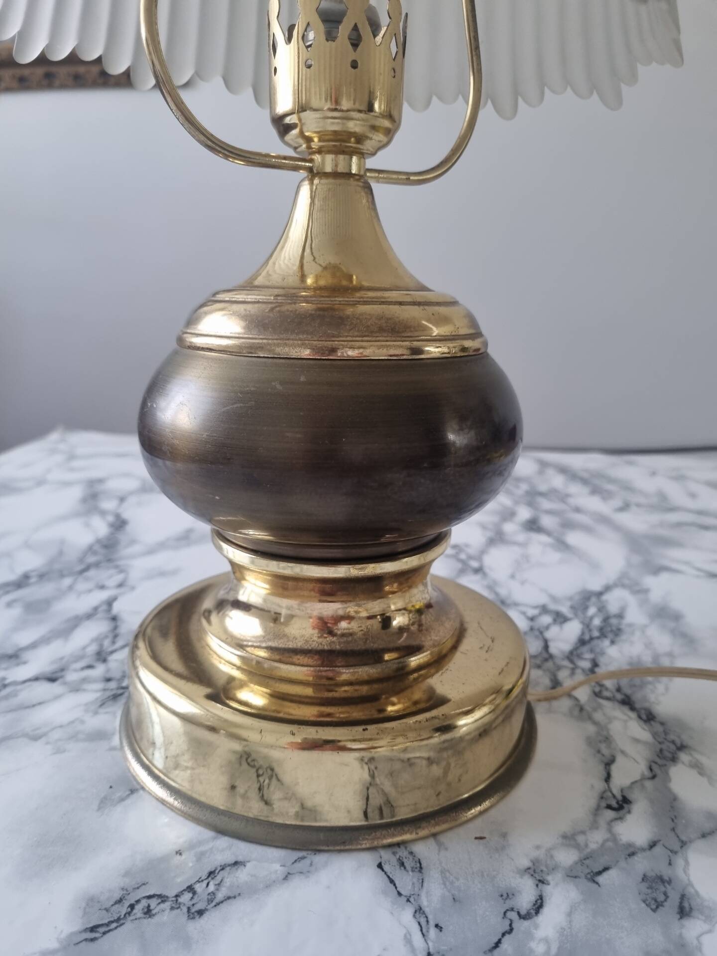 Lampe doré opaline vintage