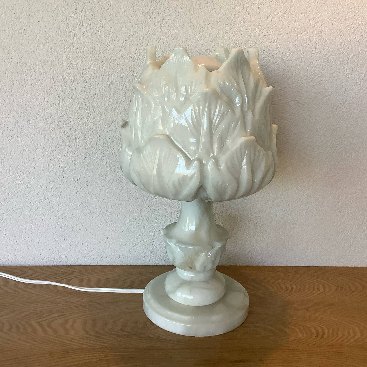 Alabaster lamp depicting an artichoke, 1940s-1950s