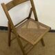 Chaise pliante en bois et cannage vintage