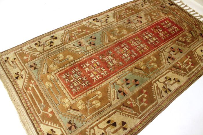 Milas Turkish rug 20th century 117x220cm