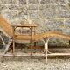 Chaise longue en rotin ancienne 20e siècle