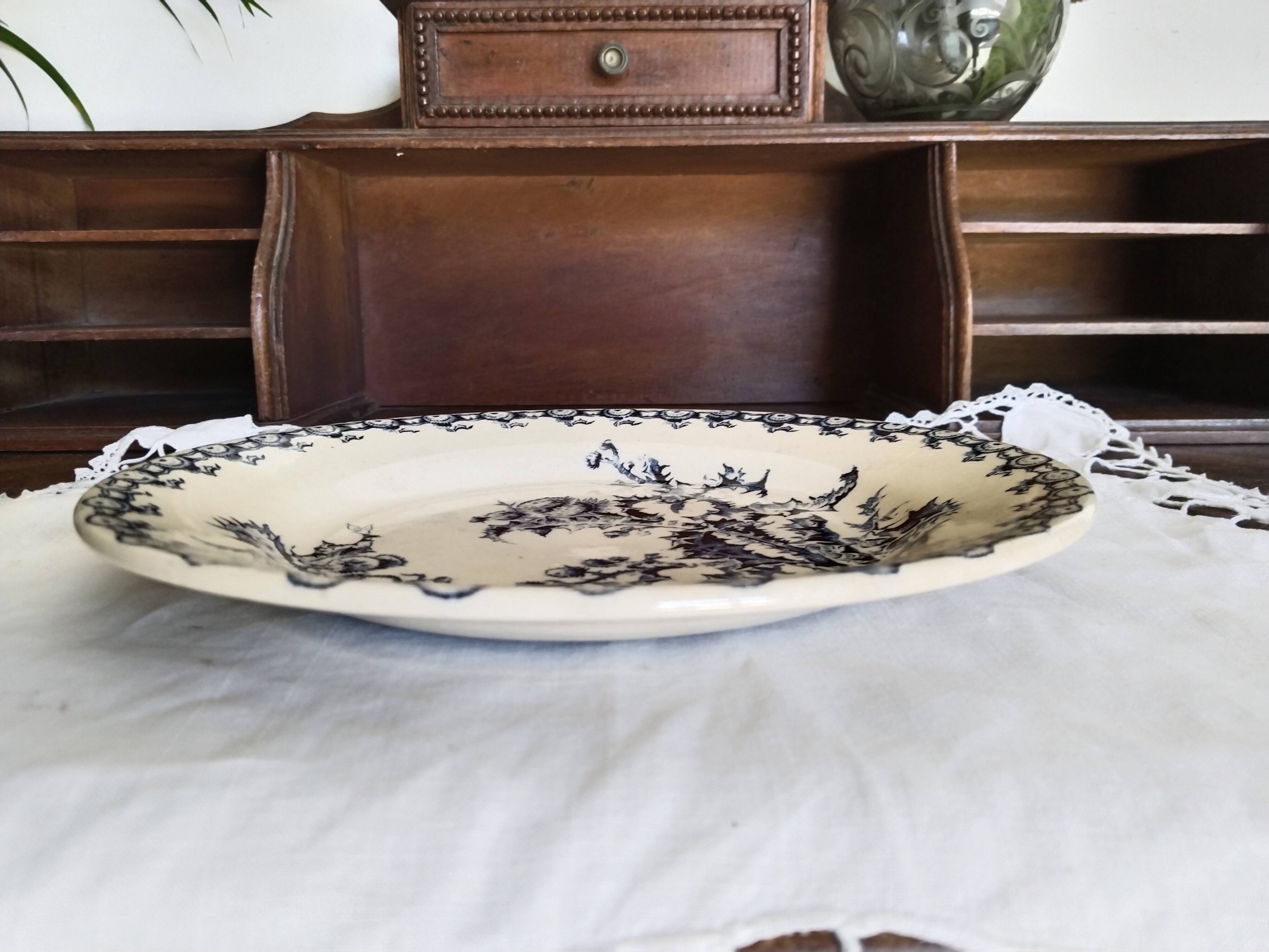 Flat plate in Amandinoise earthenware, Terre de fer, Margot model, blue color