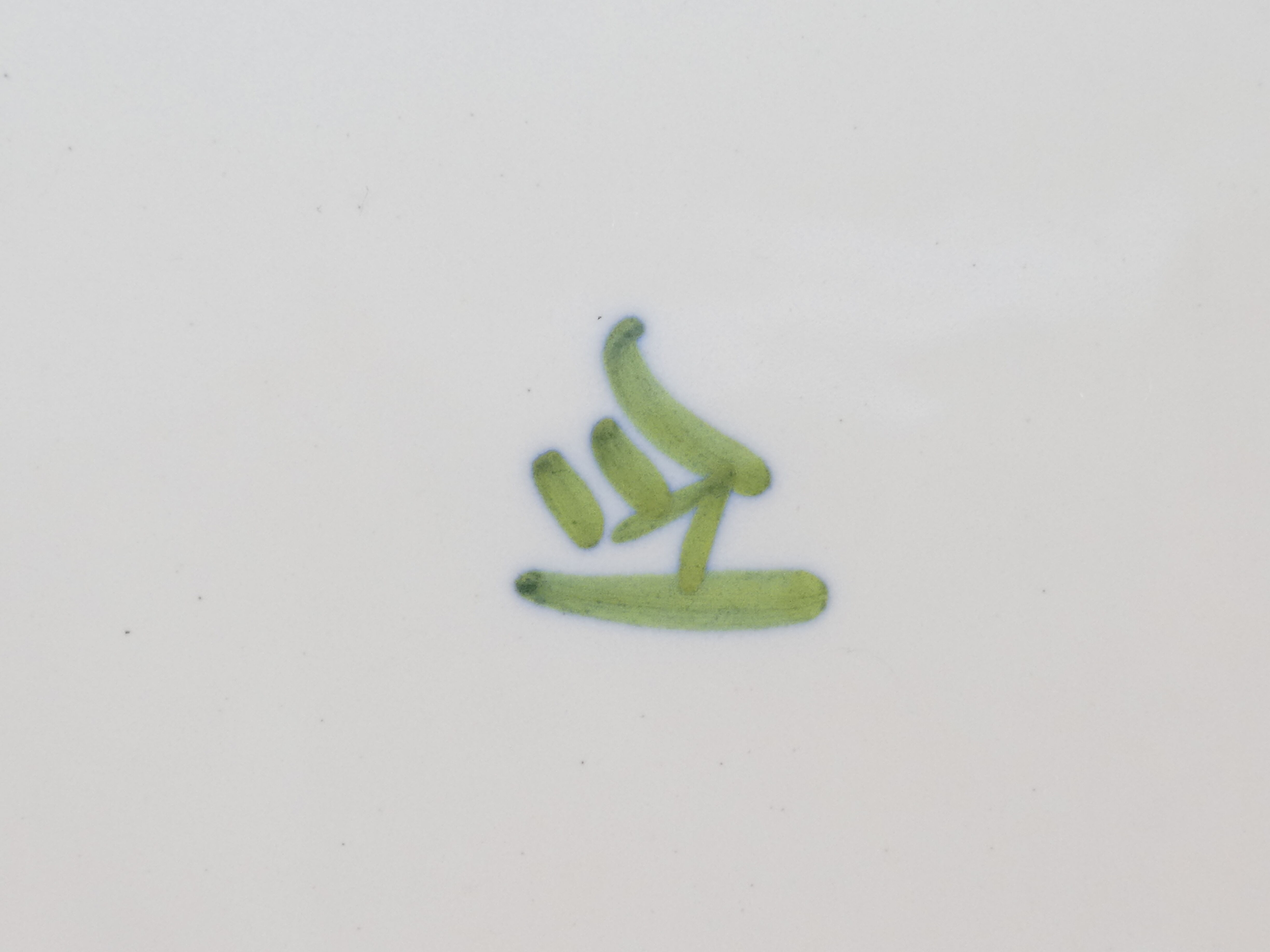 Assiette en faience de Malicorne signé émile Tessier