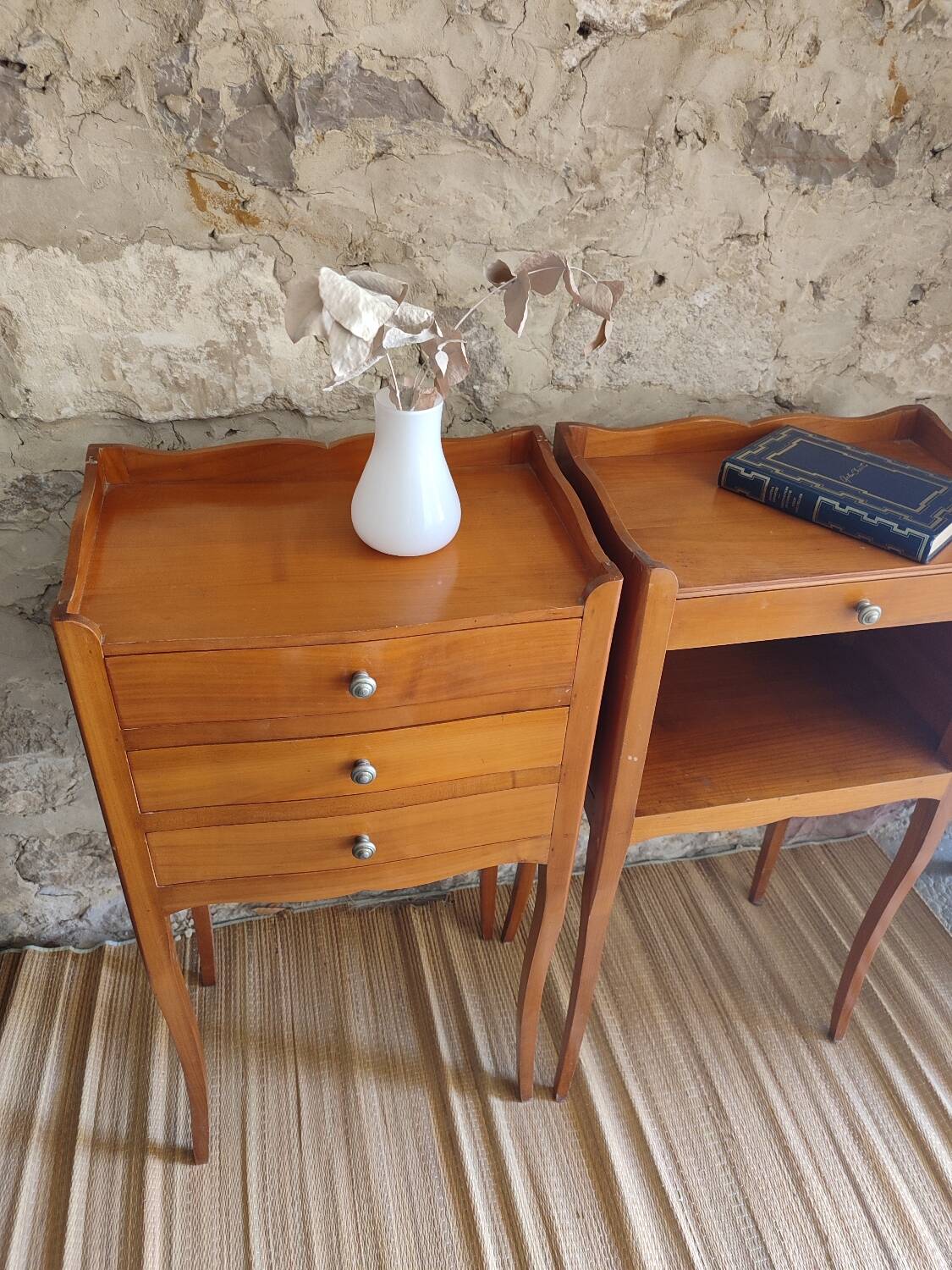 2 bedside tables