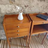 2 bedside tables