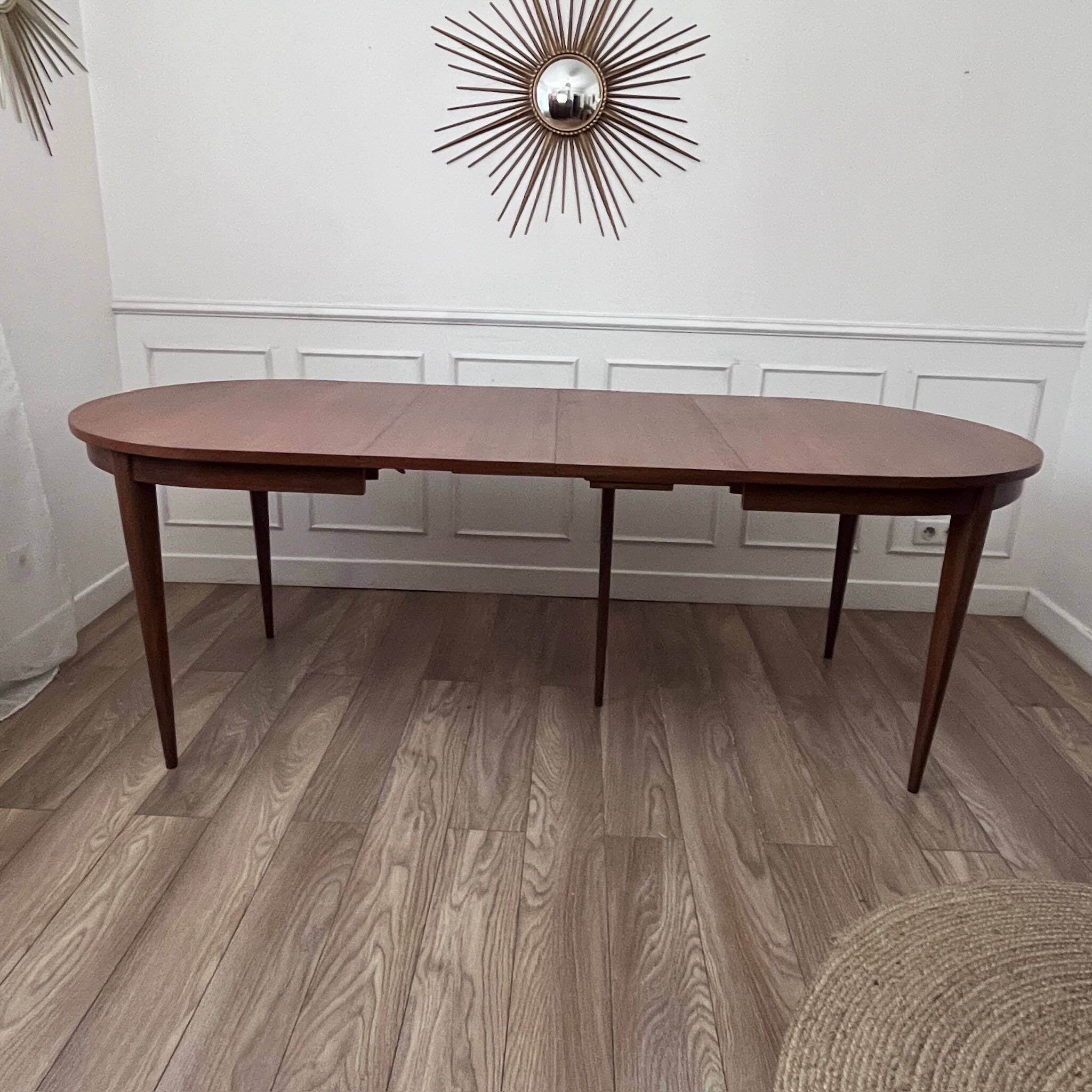 Table en teck ovale vintage