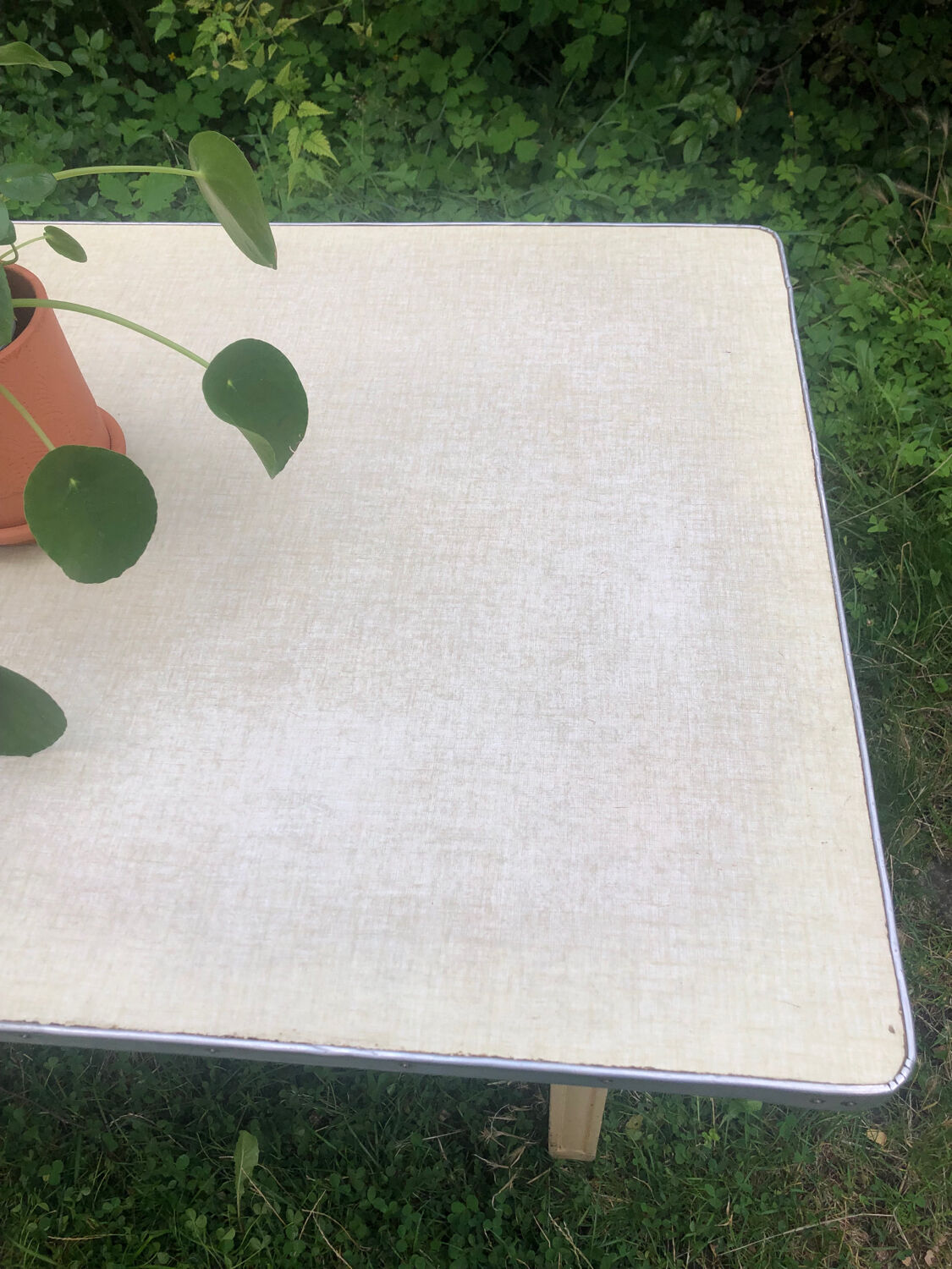 Formica table