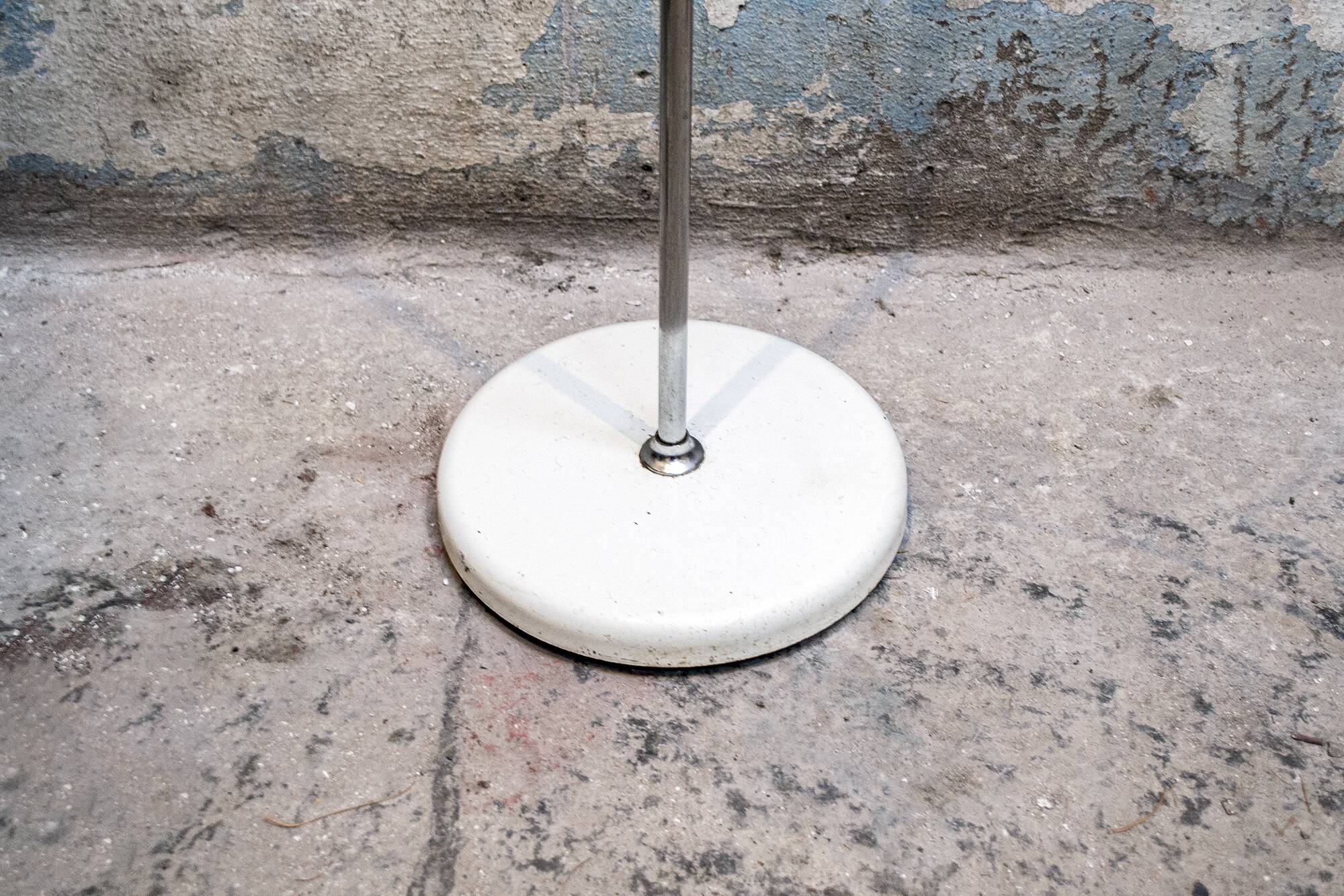Steel floor Lamp by Francesco Fois for Reggiani, Italy, 1960s
