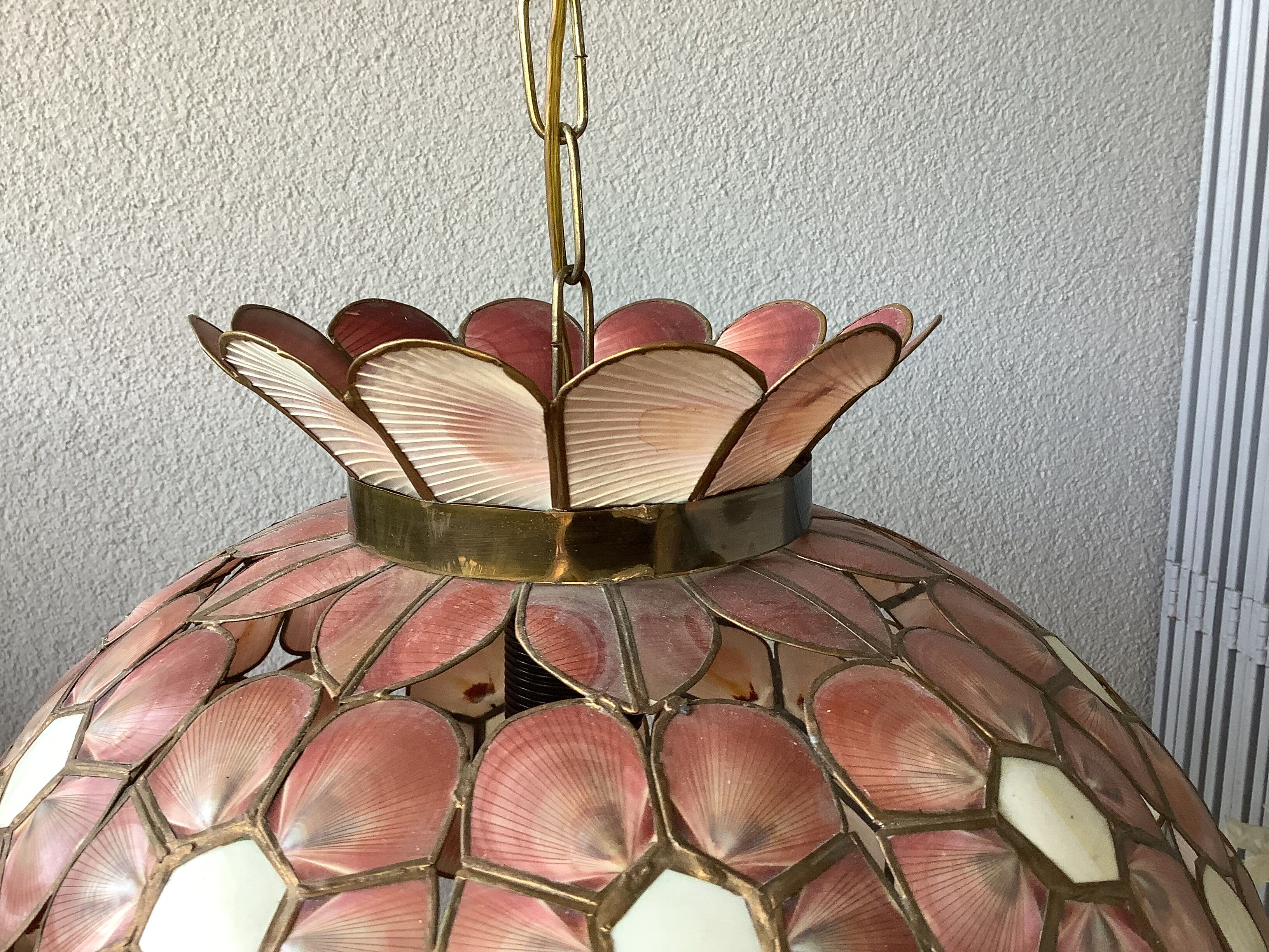 Suspension in mother-of-pearl shell and bohemian brass