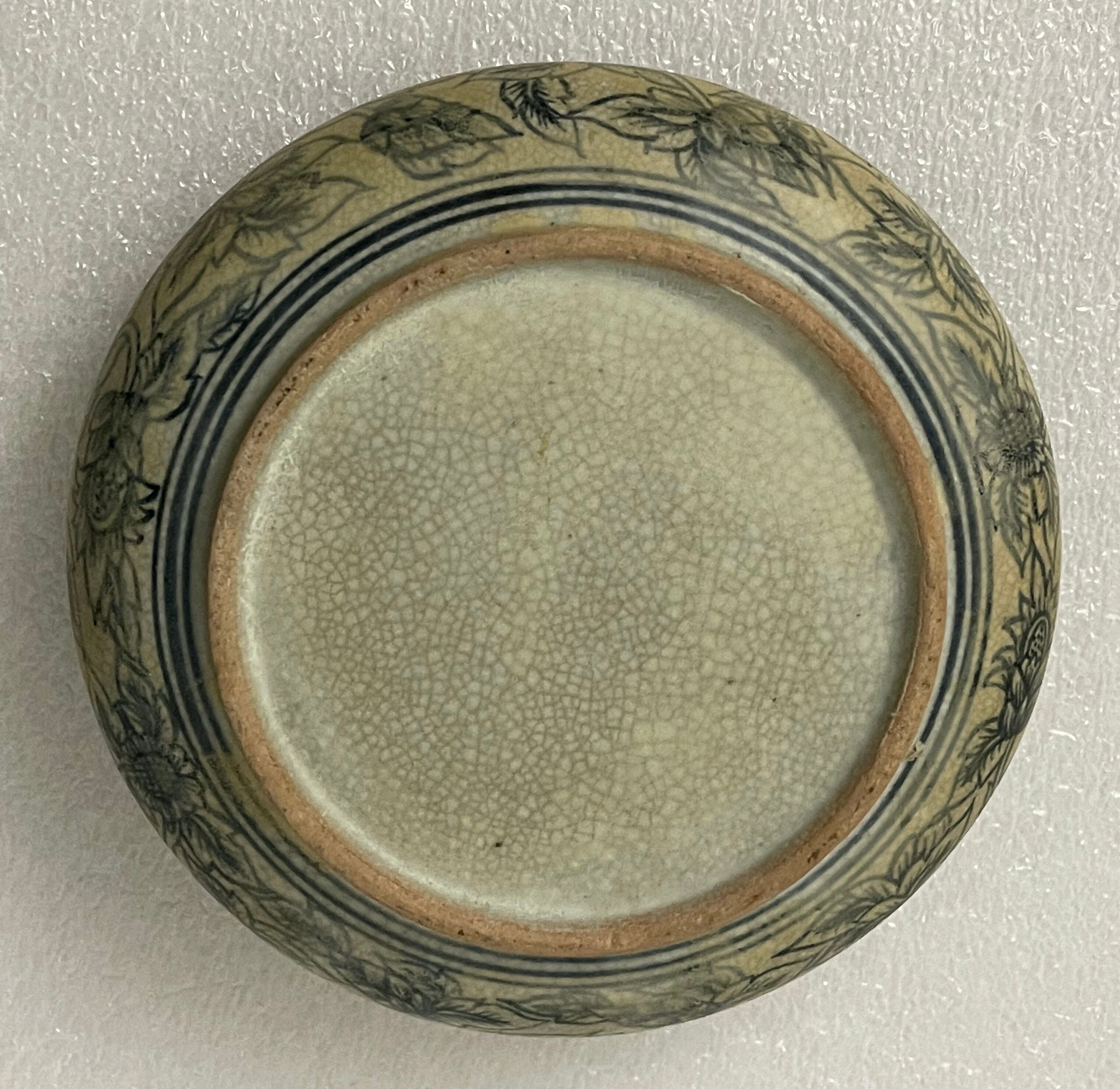 Box of Vietnam later Le dynasty XV or XVI