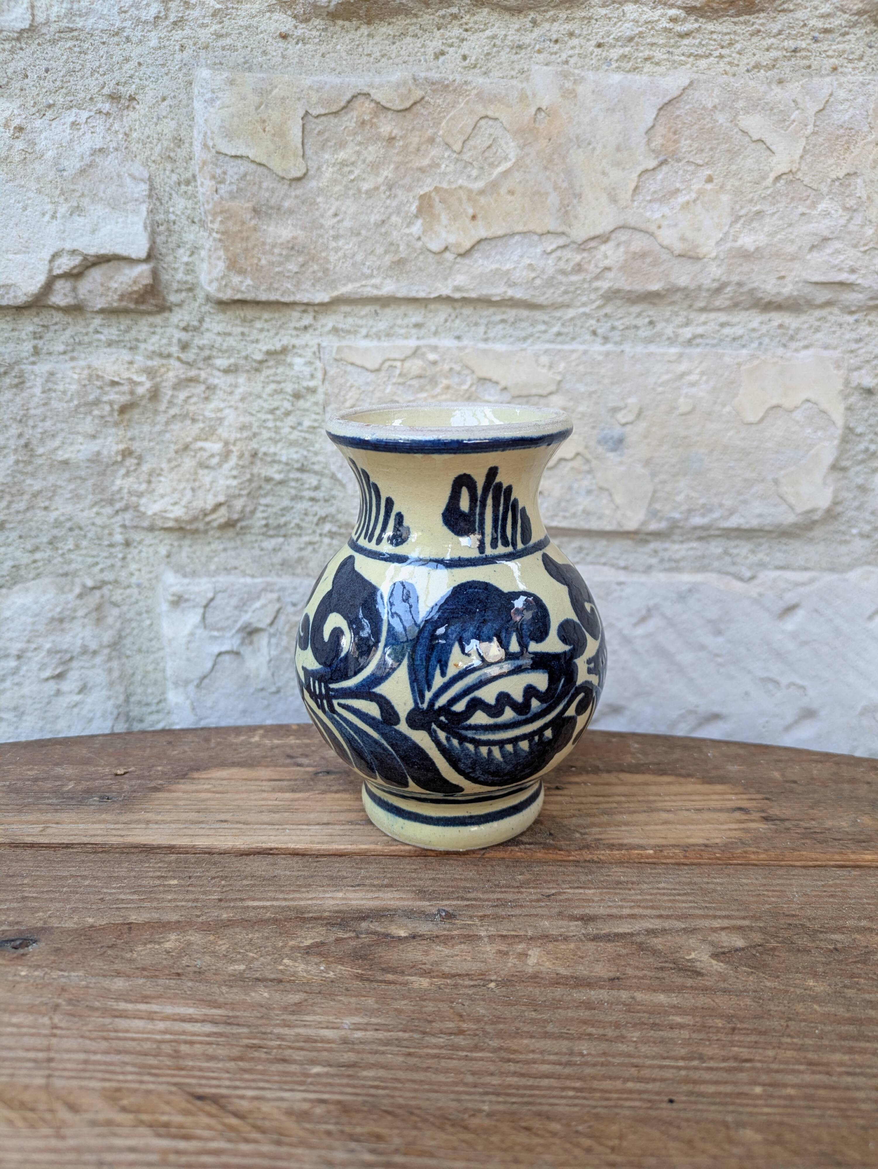 Vase en terre cuite vernissée motif bleu Korond Transylvanie H11cm