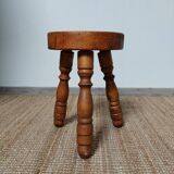 Oak wood tripod stool