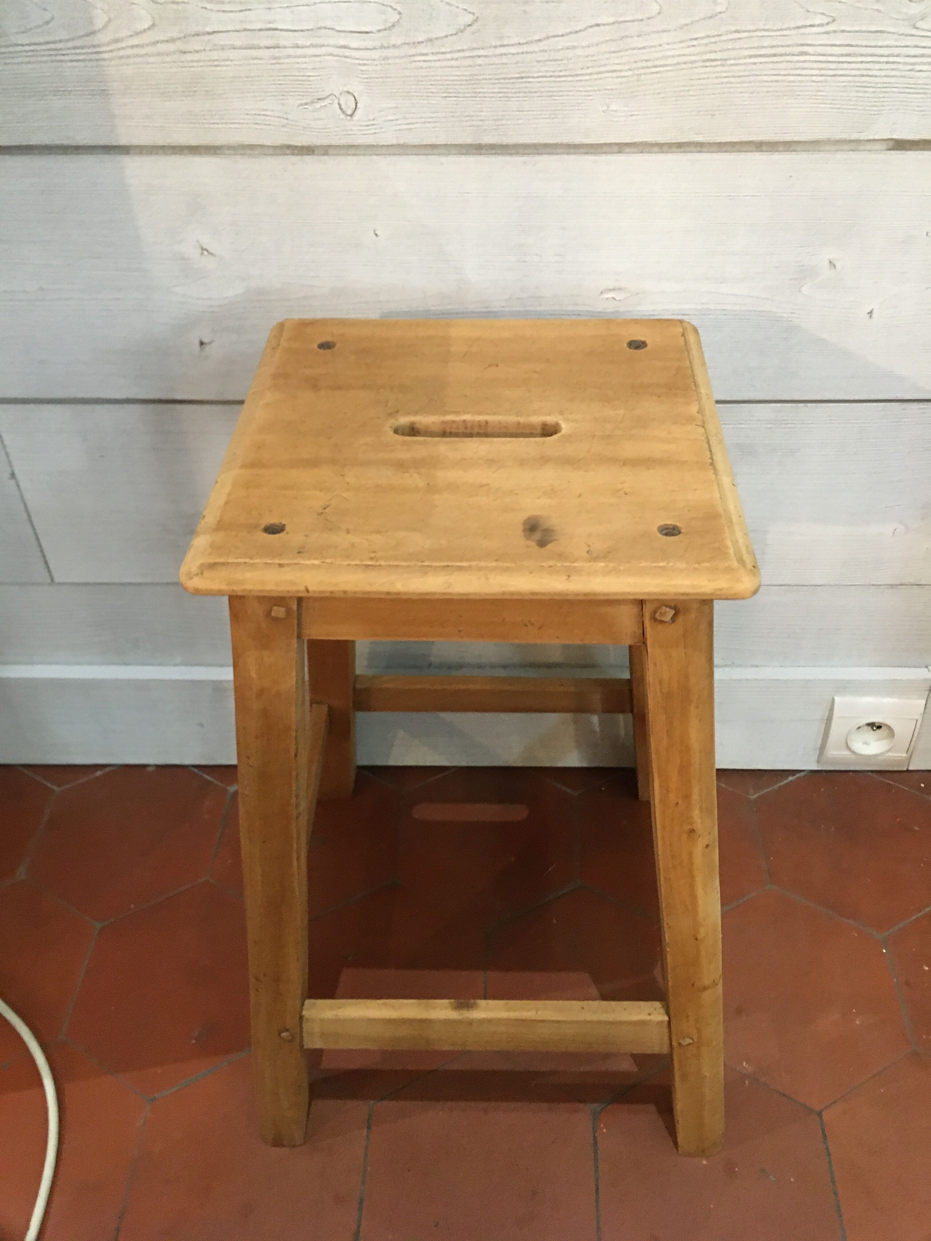 Workshop stool