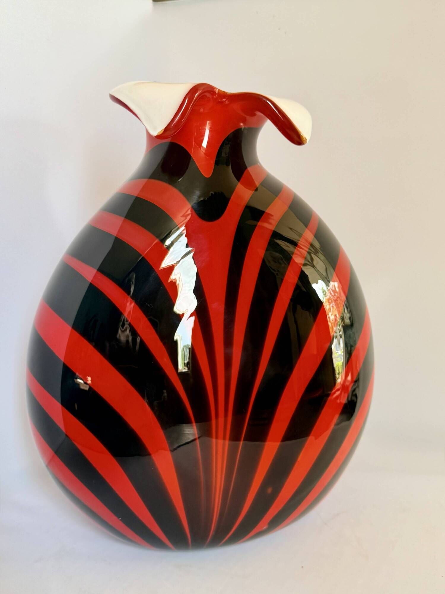 Opaline di Firenze, Murano style Midcentury Modern Vase, 1969, Italy