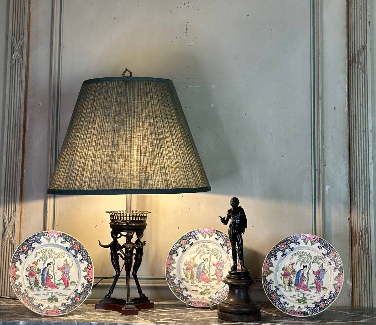 Set of three famille rose porcelain plates, Compagnie des Indes, Qianlong, China