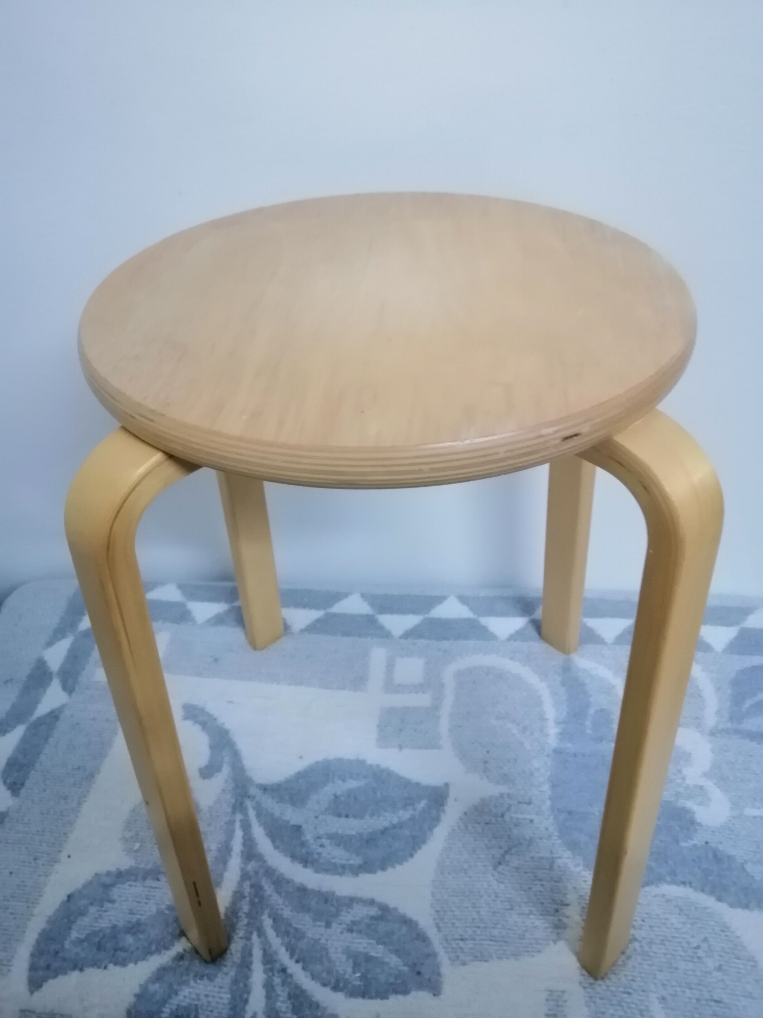 Tabouret en bois