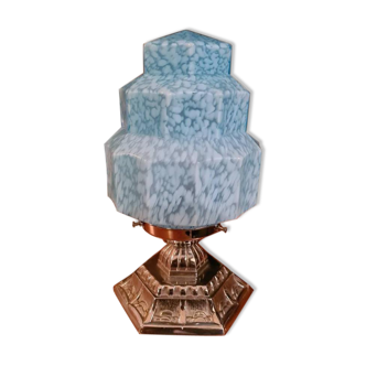 Vintage art deco skyscraper pose lamp