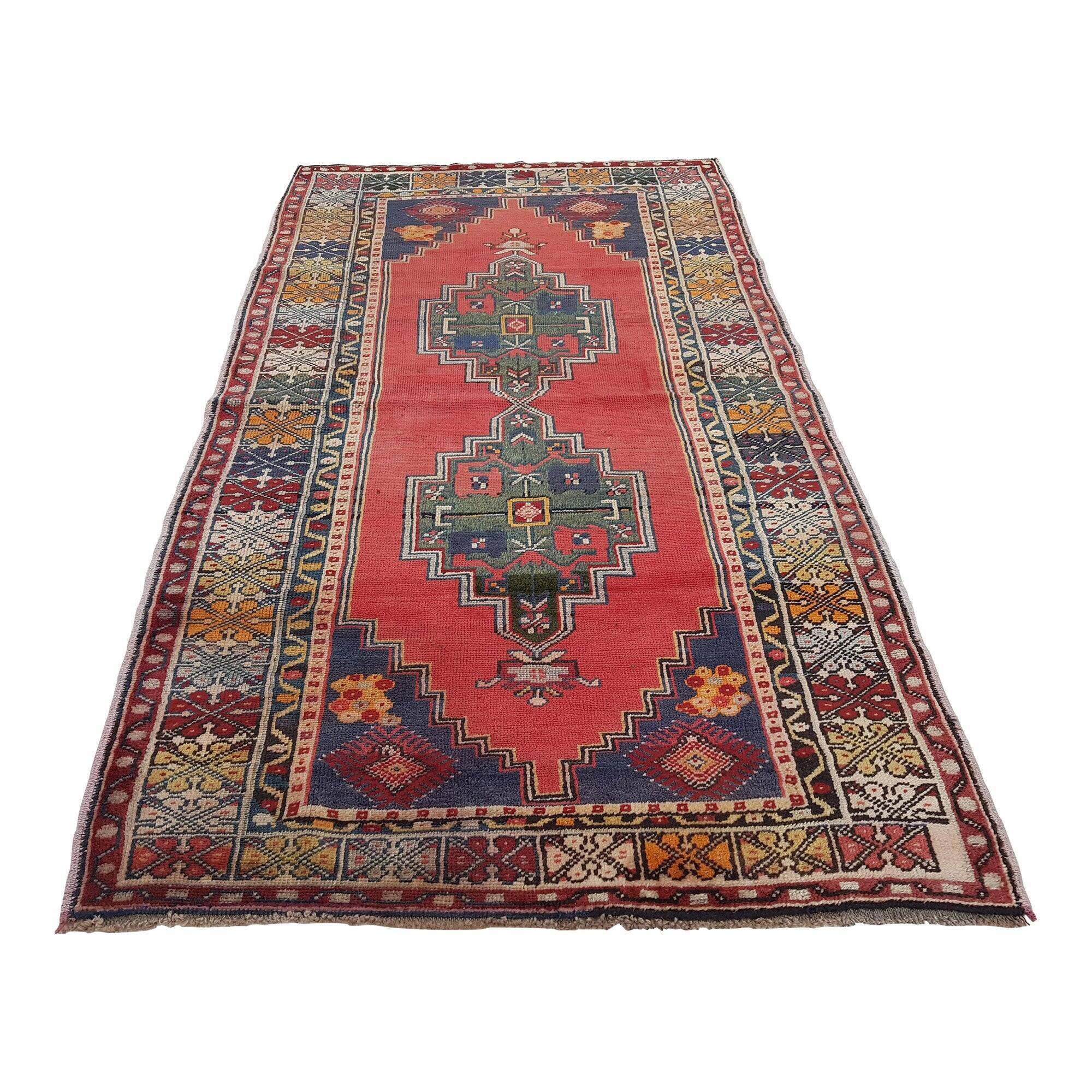 Vintage handmade Turkish rug 130x228 cm