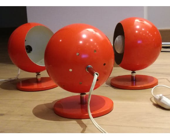 Lamps articulated metal balls