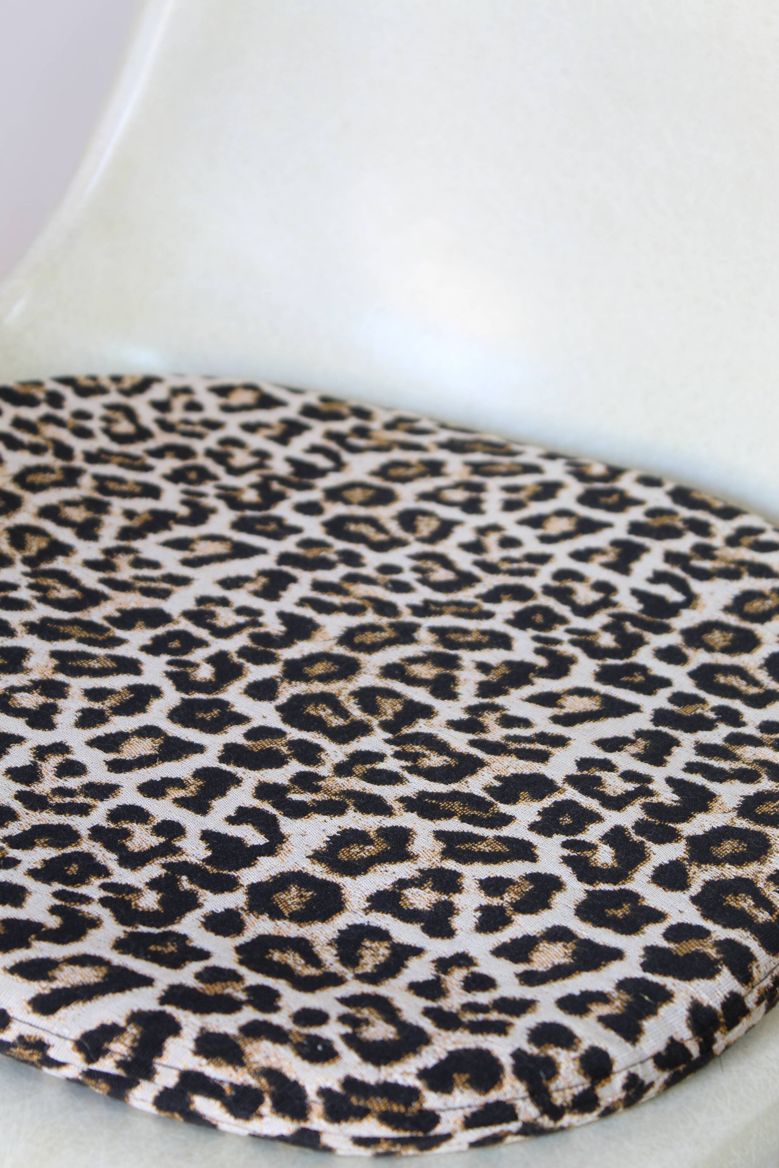 DSX fiberglass chair by Charles & Ray Eames for Herman Miller