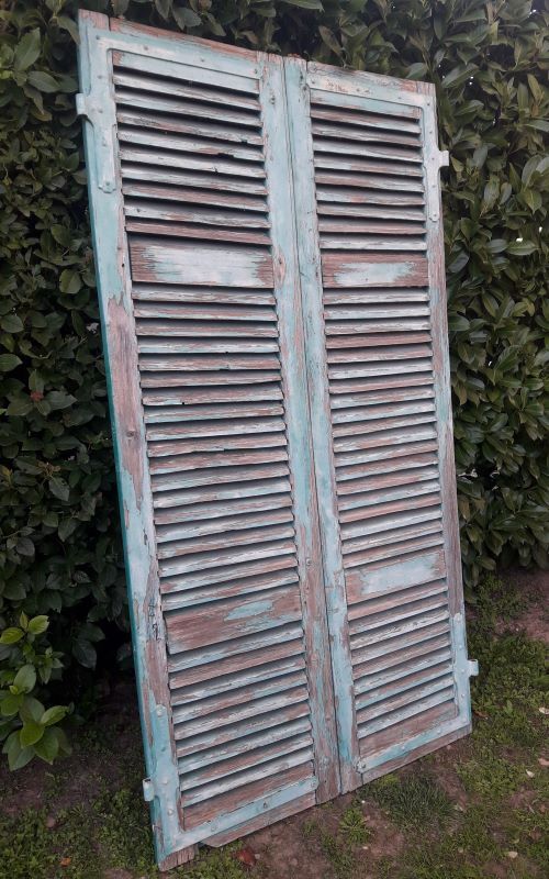 Pair of louvered shutters H220xW120cm
