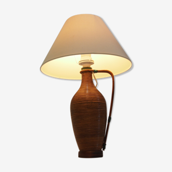 Wicker/vintage table lamp
