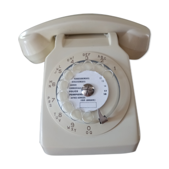 Telephone socotel ivory of the years 82