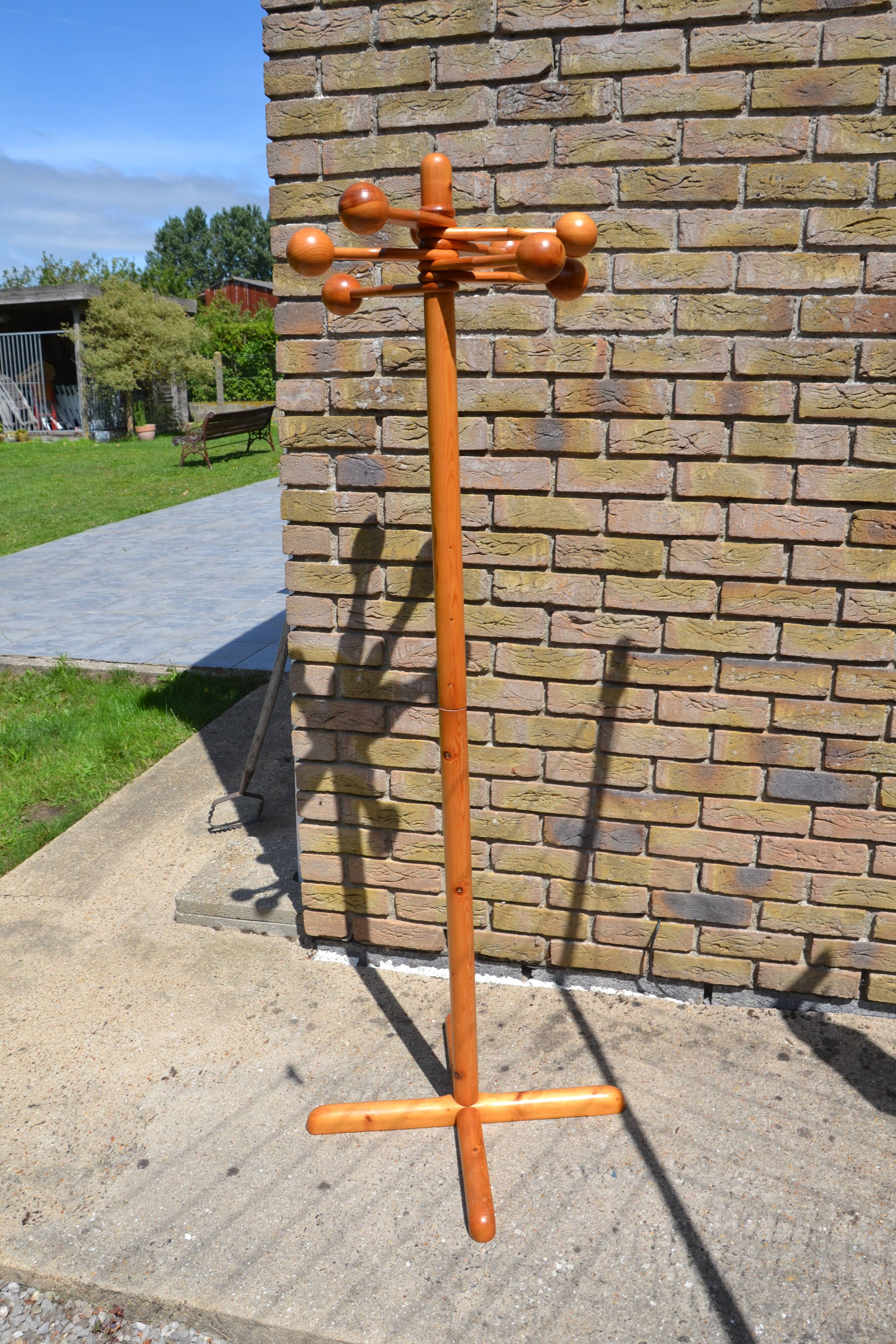 Les Arcs floor-standing coat rack