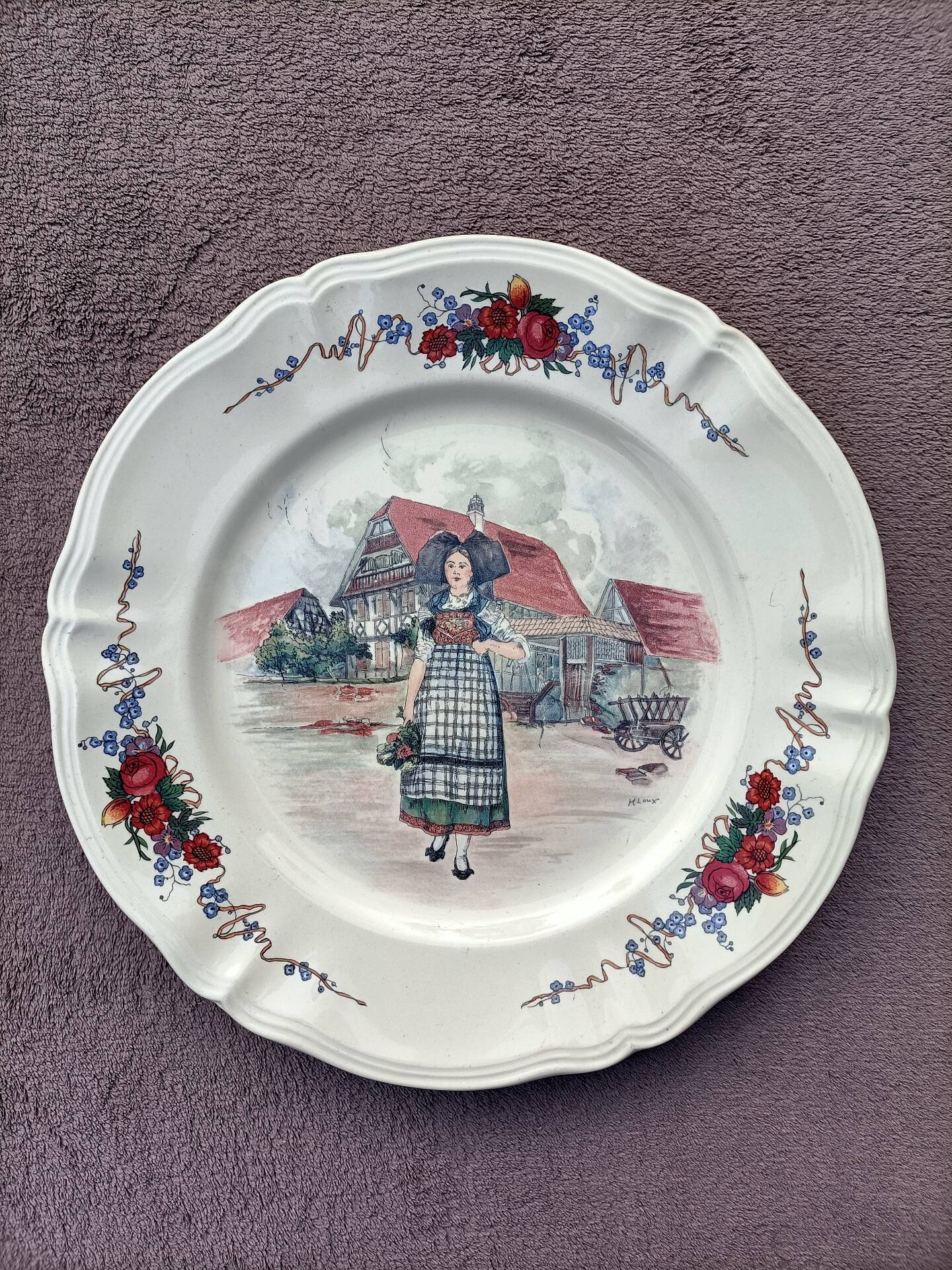 Large dish Obernai Sarreguemines