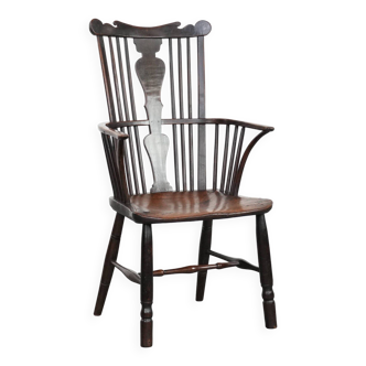 Chaise Windsor anglaise ancienne du XVIIIe siècle avec dossier à fuseaux