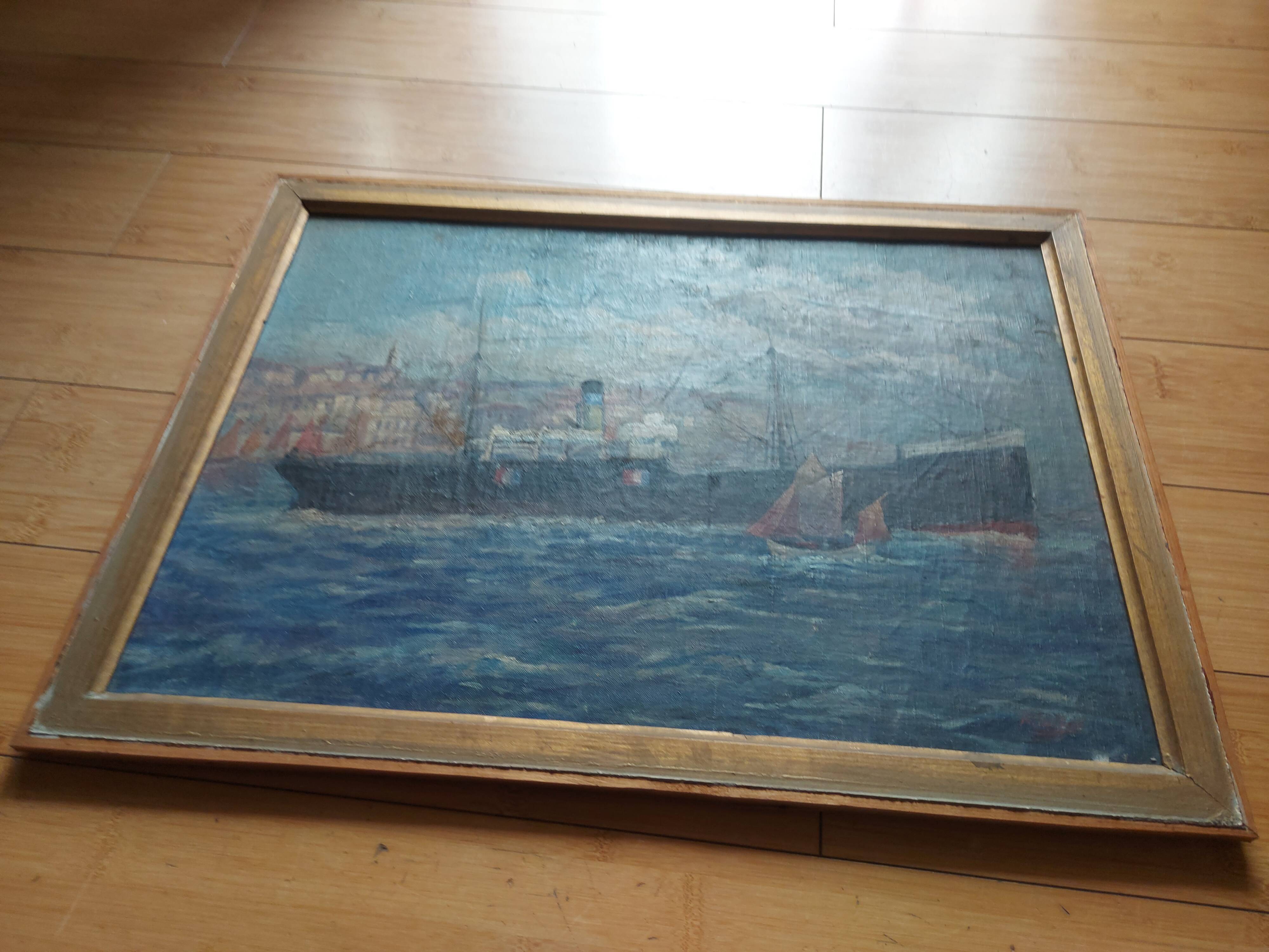 Marine , boat , entrance to the port of Marseille ( le panier )