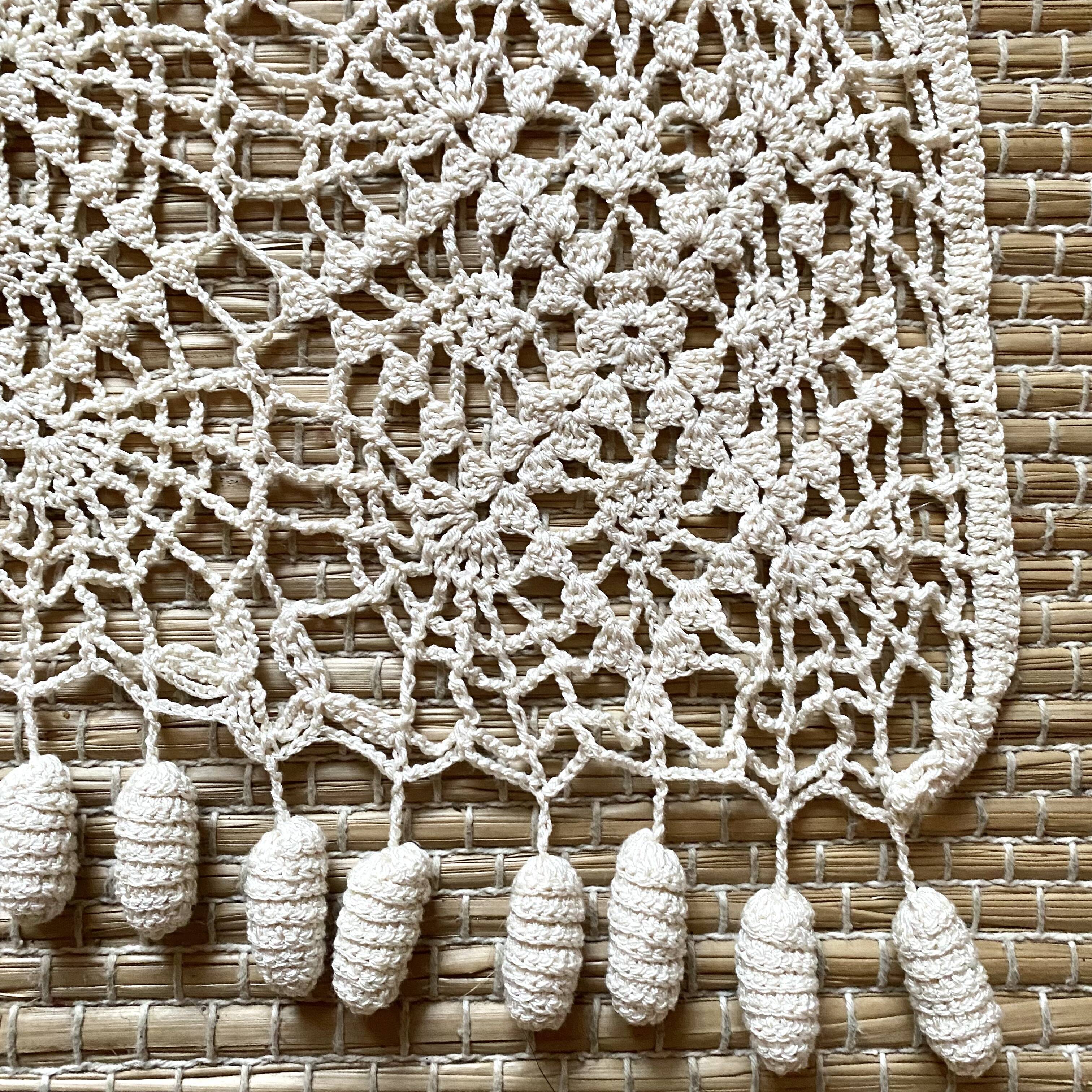 Bed throw crochet tablecloth 220x220