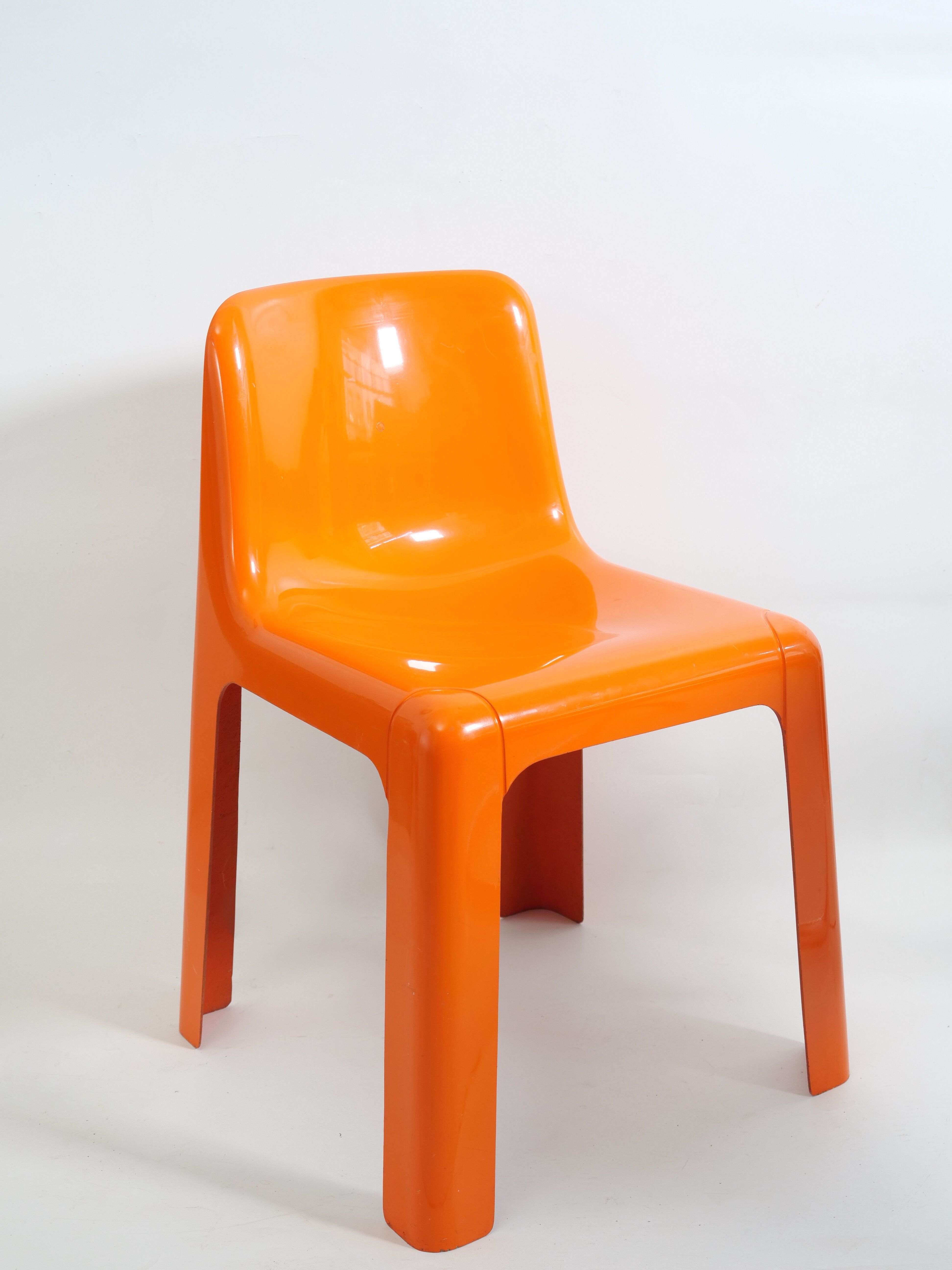 Fiberglass chair by Marc Berthier model Ozoo 700