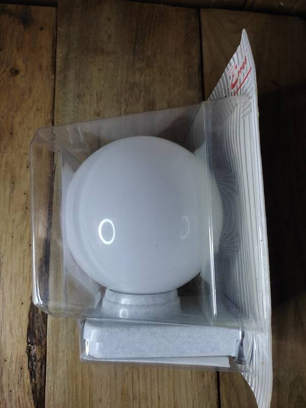 Opaline globe wall light with speckled plastic support dp 1123604