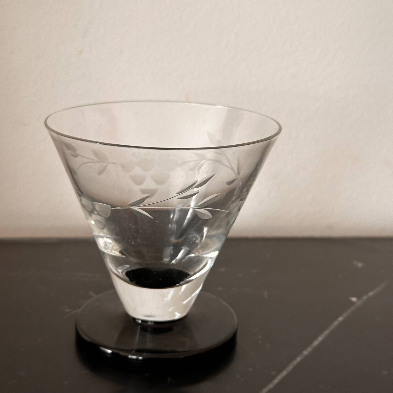 6 engraved art deco glasses
