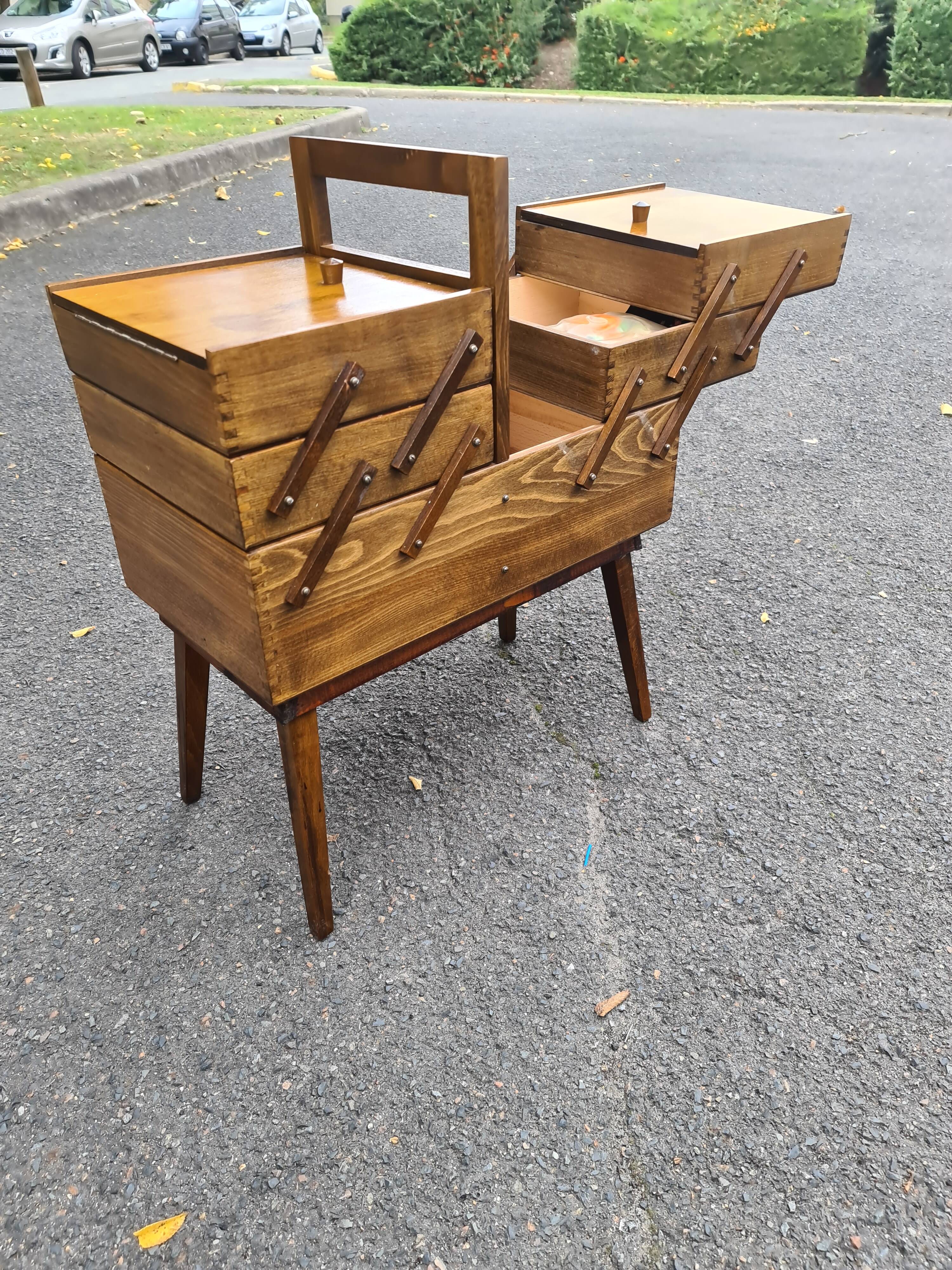 Vintage seamstress worker 1960 compass foot