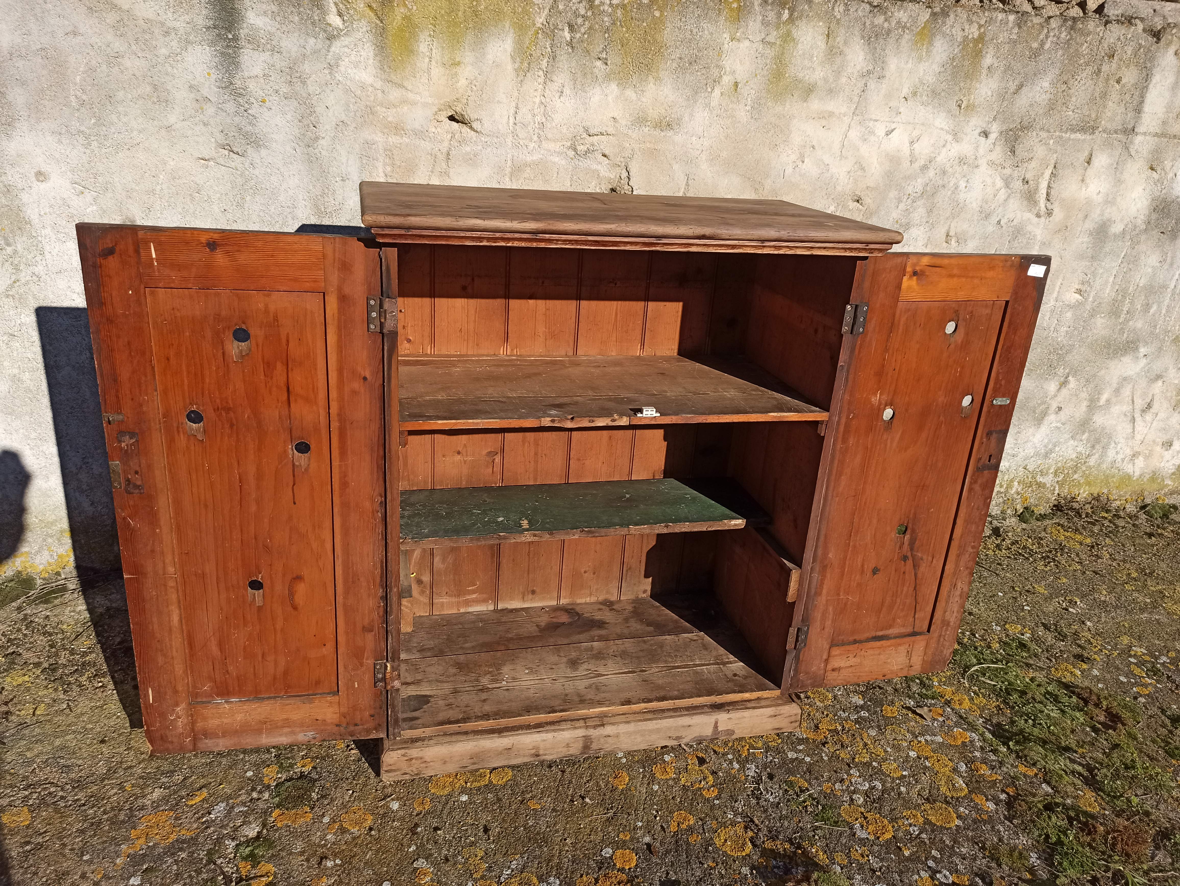 Low sideboard 2 doors