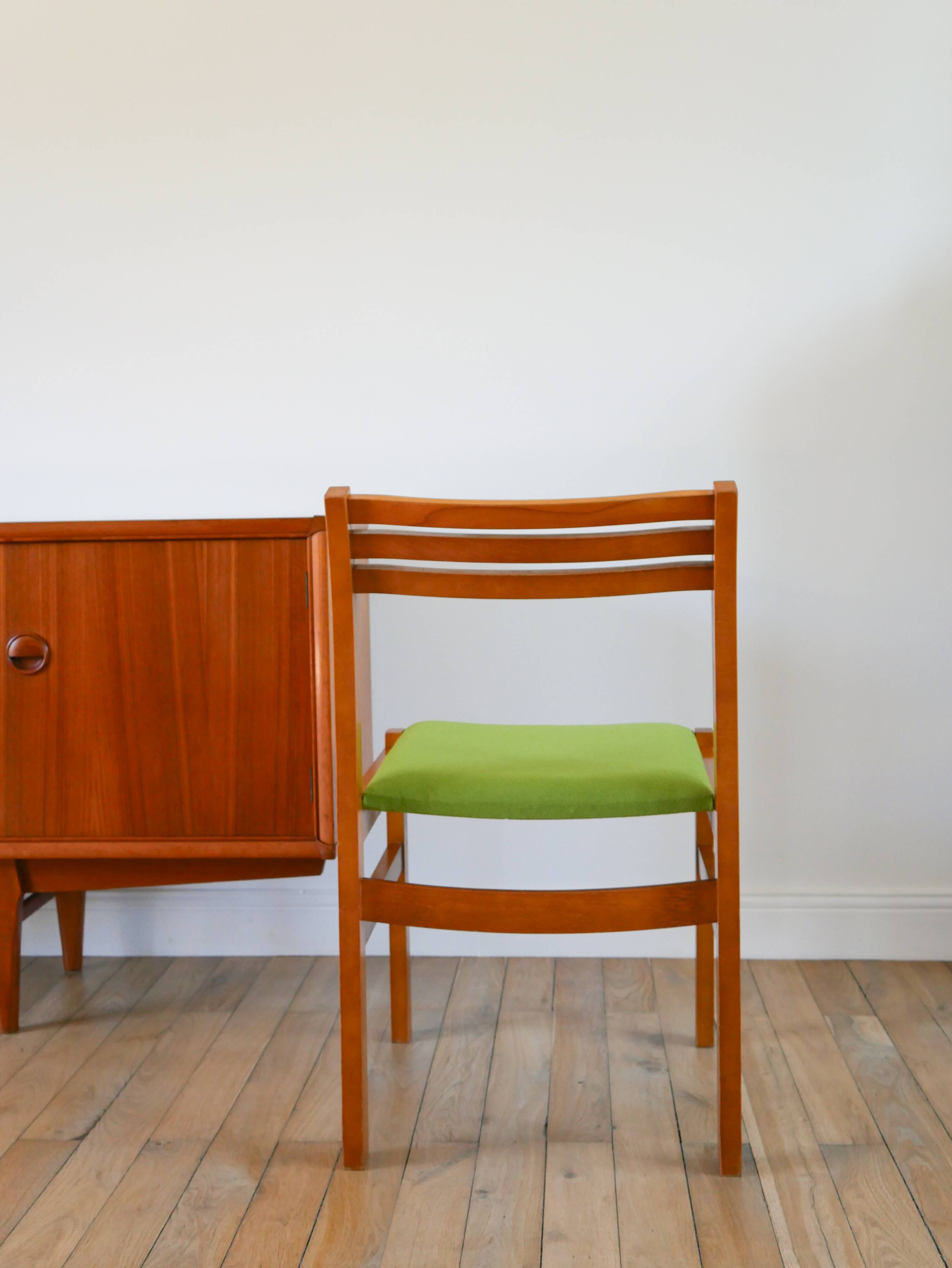 Set of 4 Scandinavian beech wood chairs, green wool, 1960.