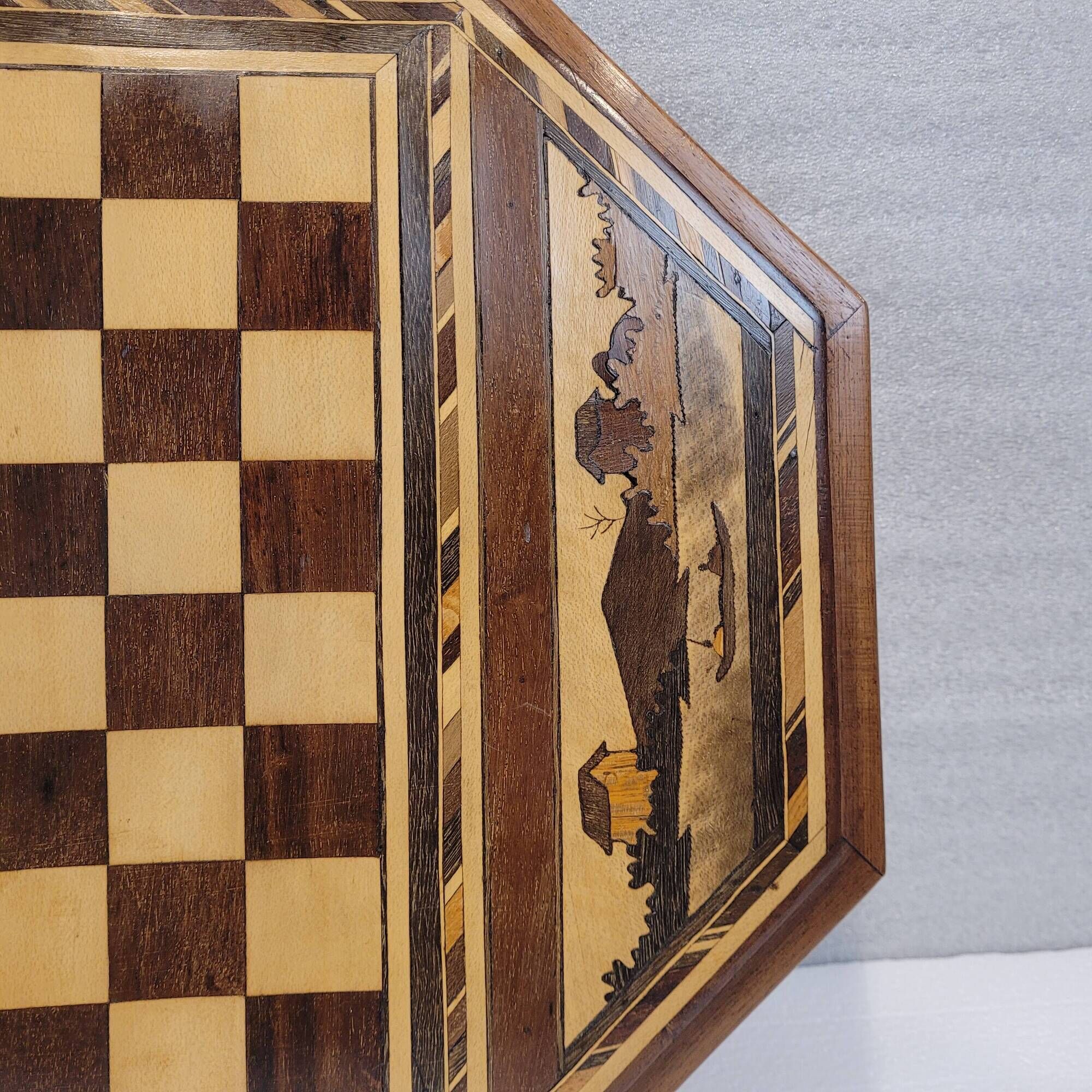 Game of ajedrez, madera tallada, Arts & Crafts, circa 1900 - Inglaterra