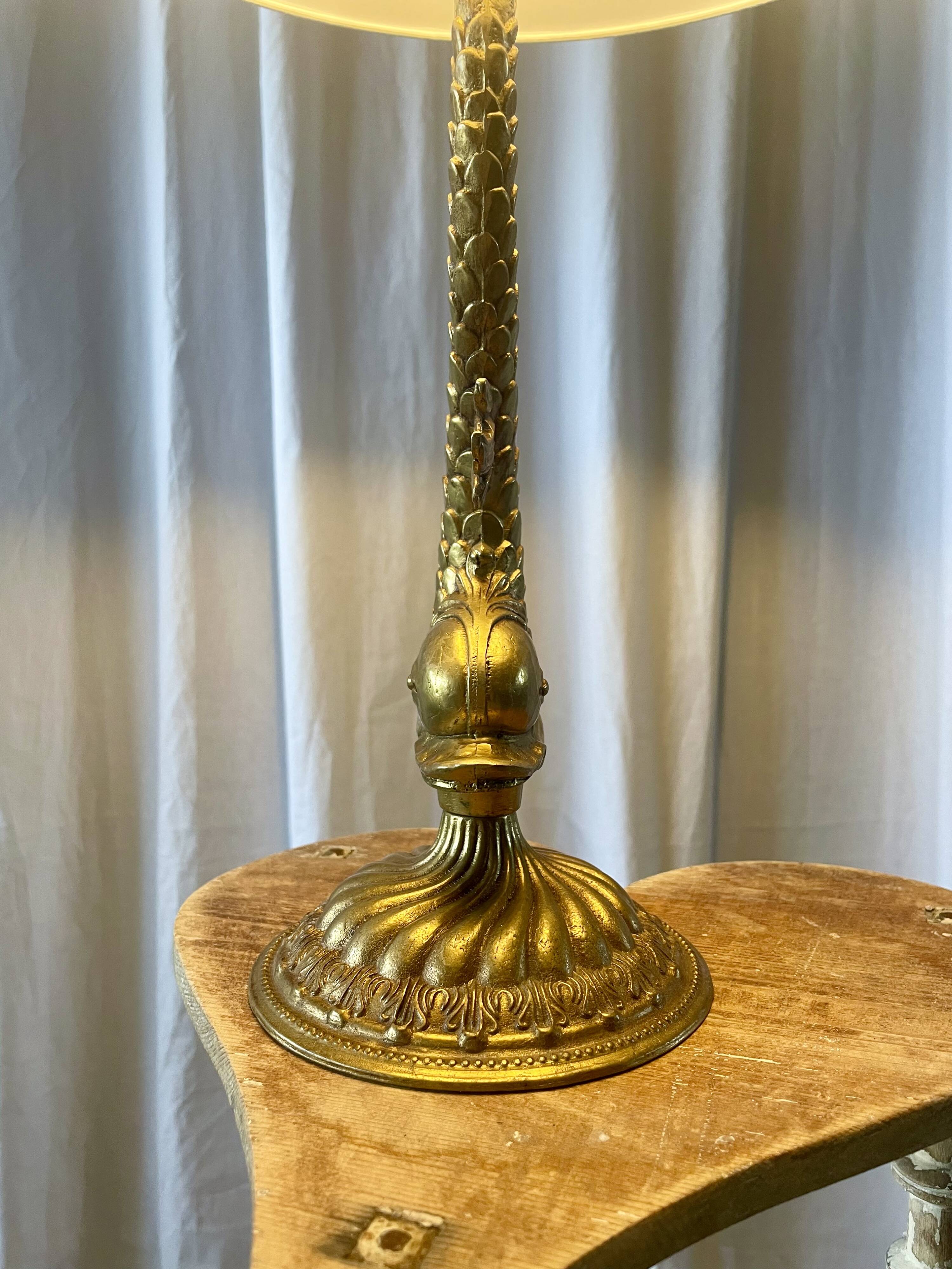 Lampe dauphin en bronze doré style Louis XV