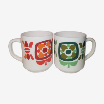 Two vintage mugs 70 years