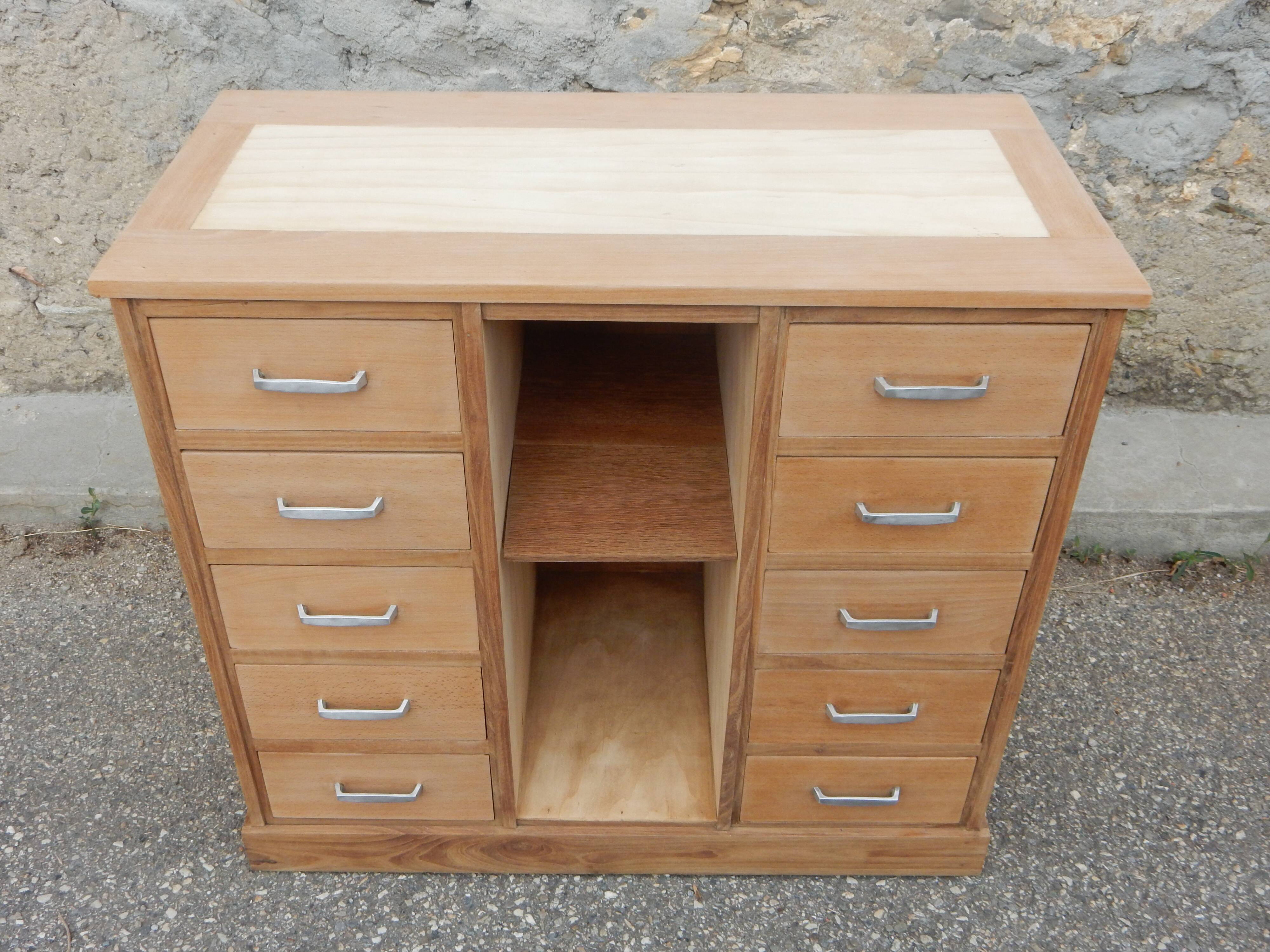 Superbe petit buffet / meuble de métier 10 tiroirs