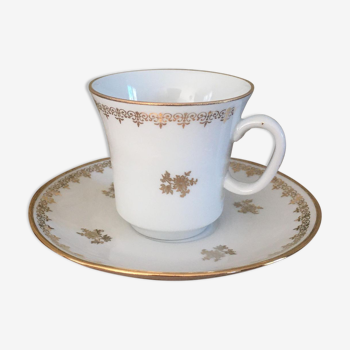 Coffee service in antique porcelain