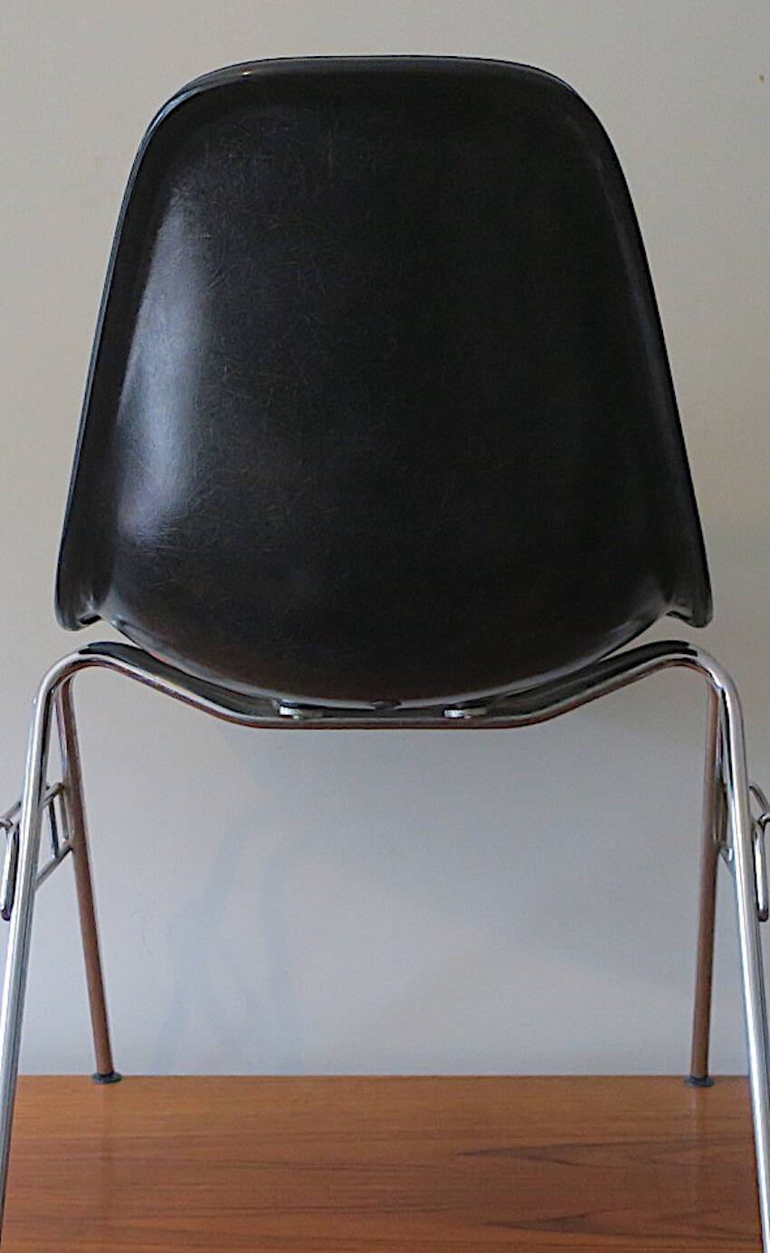 Fiberglass and hopsack chair by Charles and Ray Eames for Hermann Miller, 1970s