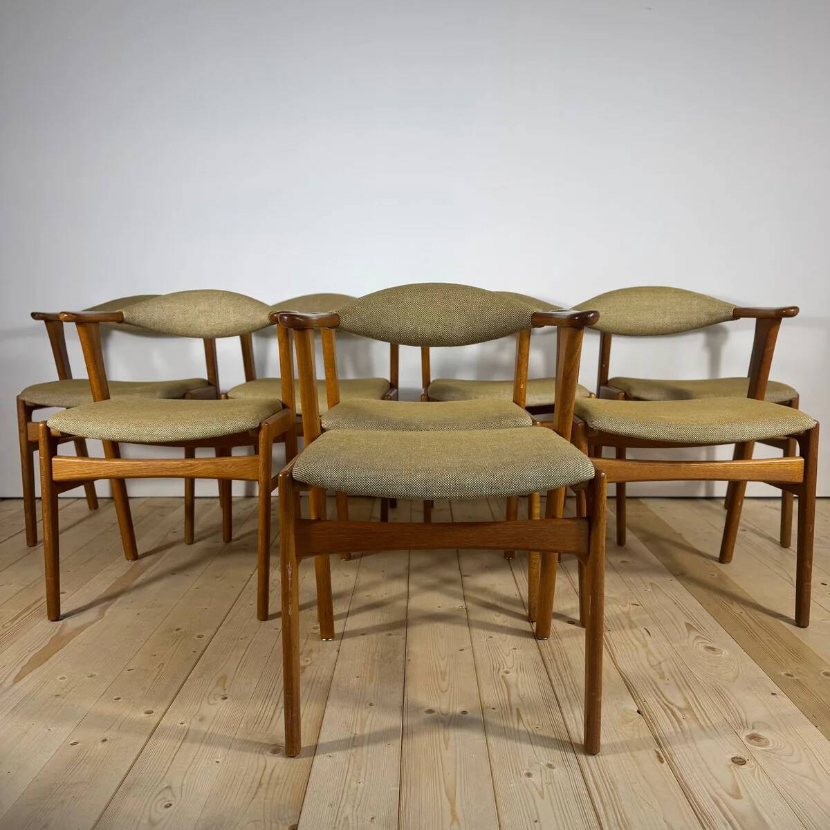 Set of 8 Erik Kirkegaard chairs for Høng Stolefabrik – vintage Scandinavian design