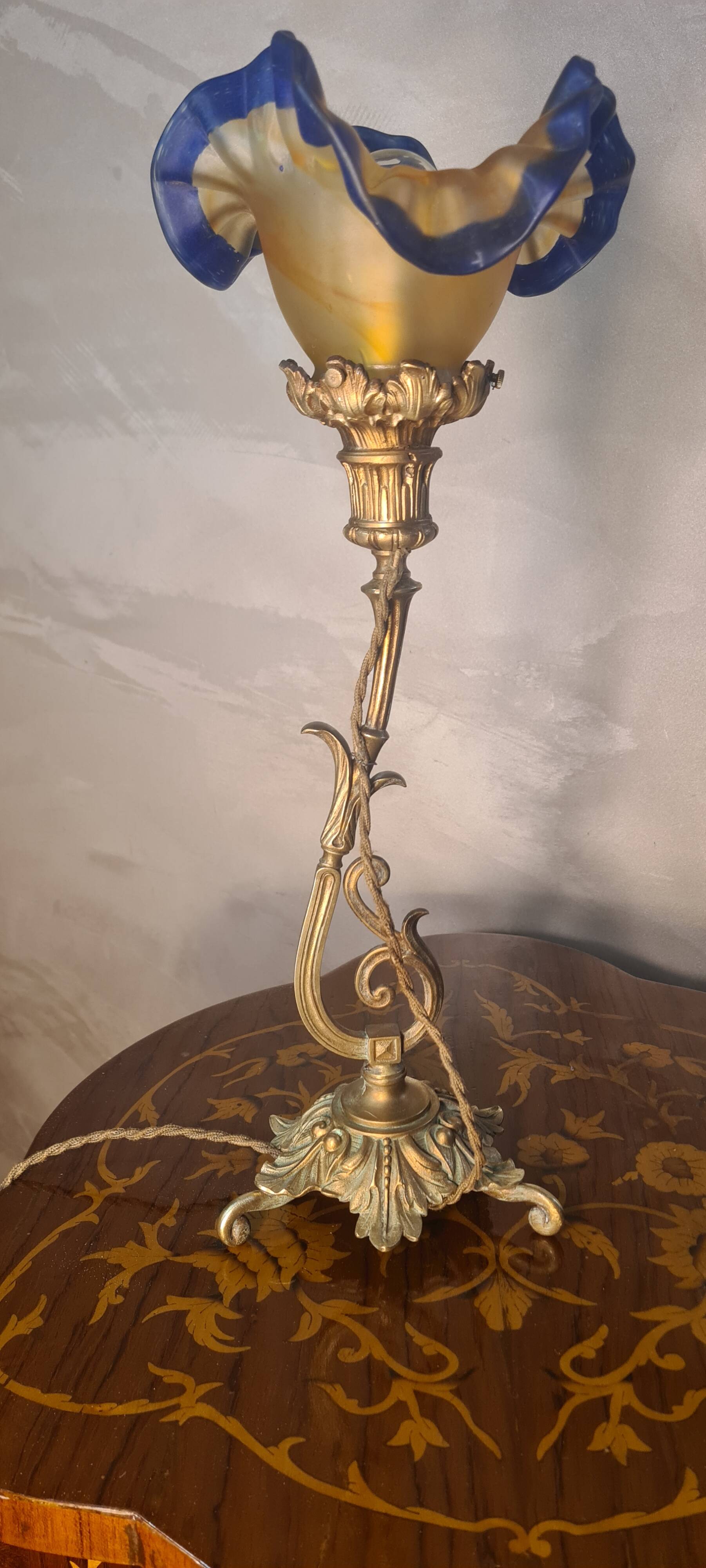 Bronze art nouveau tulip lamp signed vianne 40x16 old elec ok