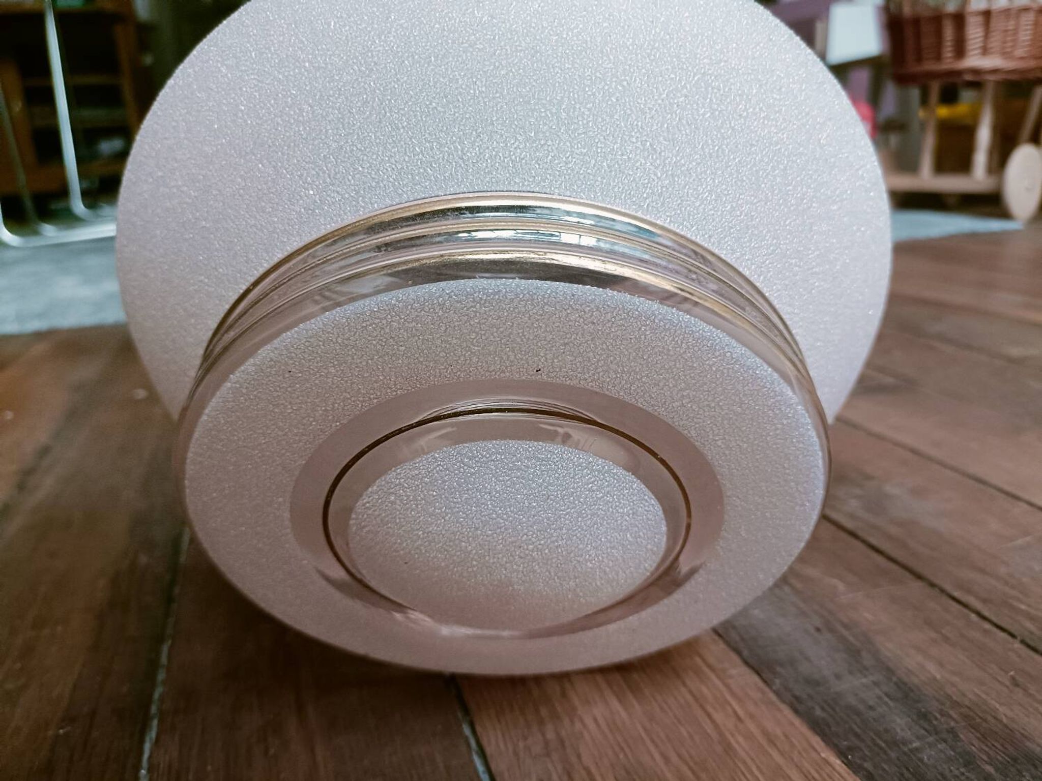 Lustre, plafonnier en verre givré