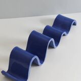 Cobalt blue wave pocket emptier