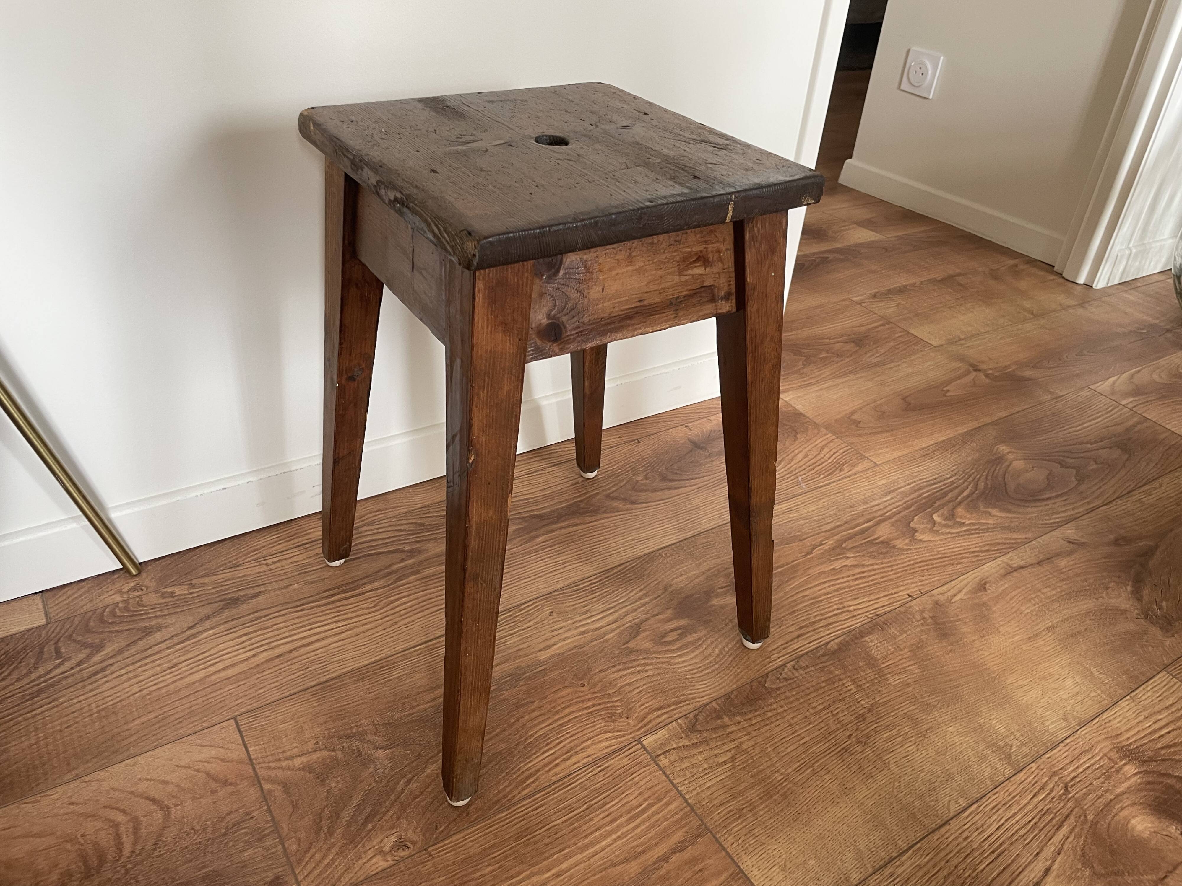Tabouret ancien